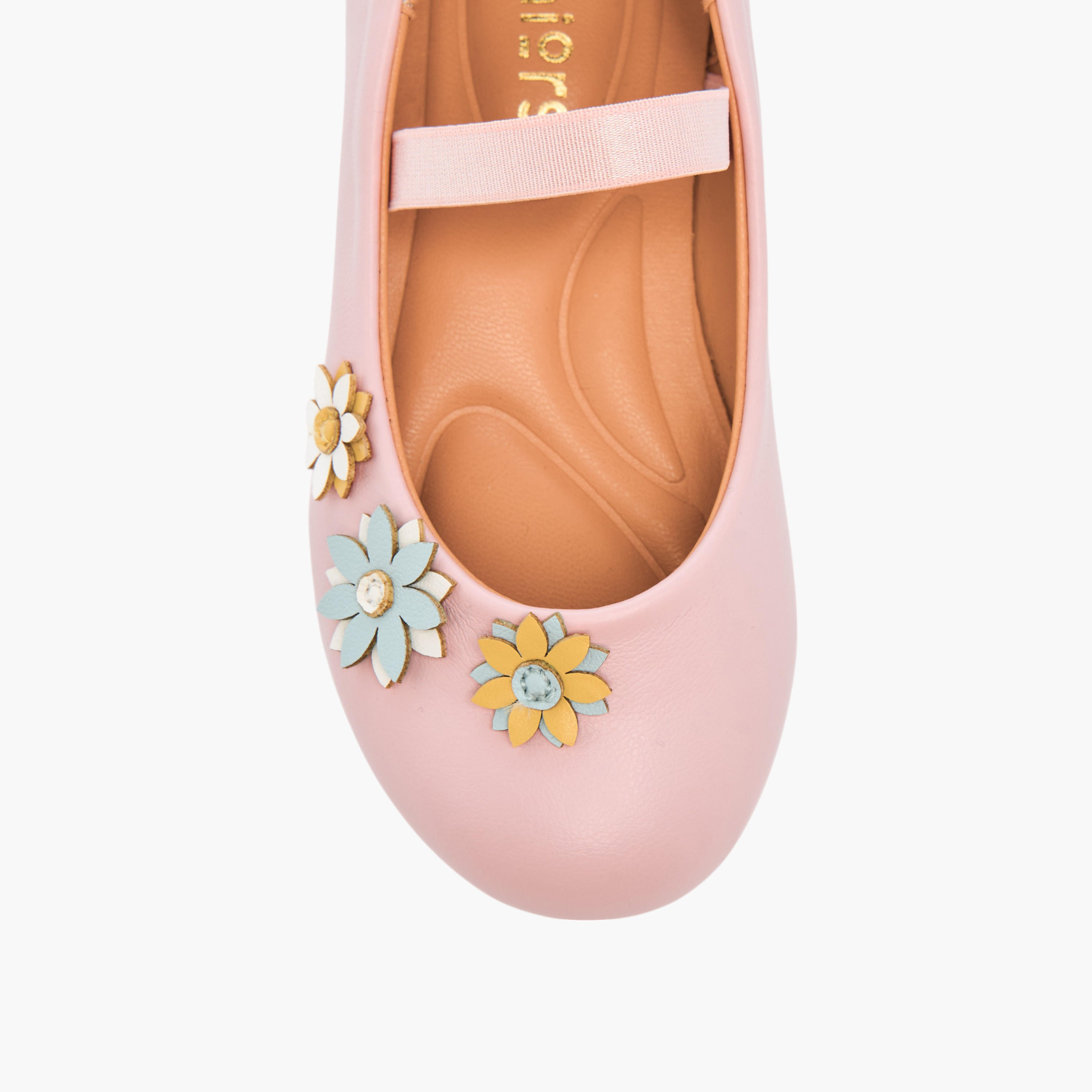 حذاء باليرينا سهل الارتداء بشريط مطاطي وزينة أزهار من جونيورز-girls-shoes-ballerinas-image-10