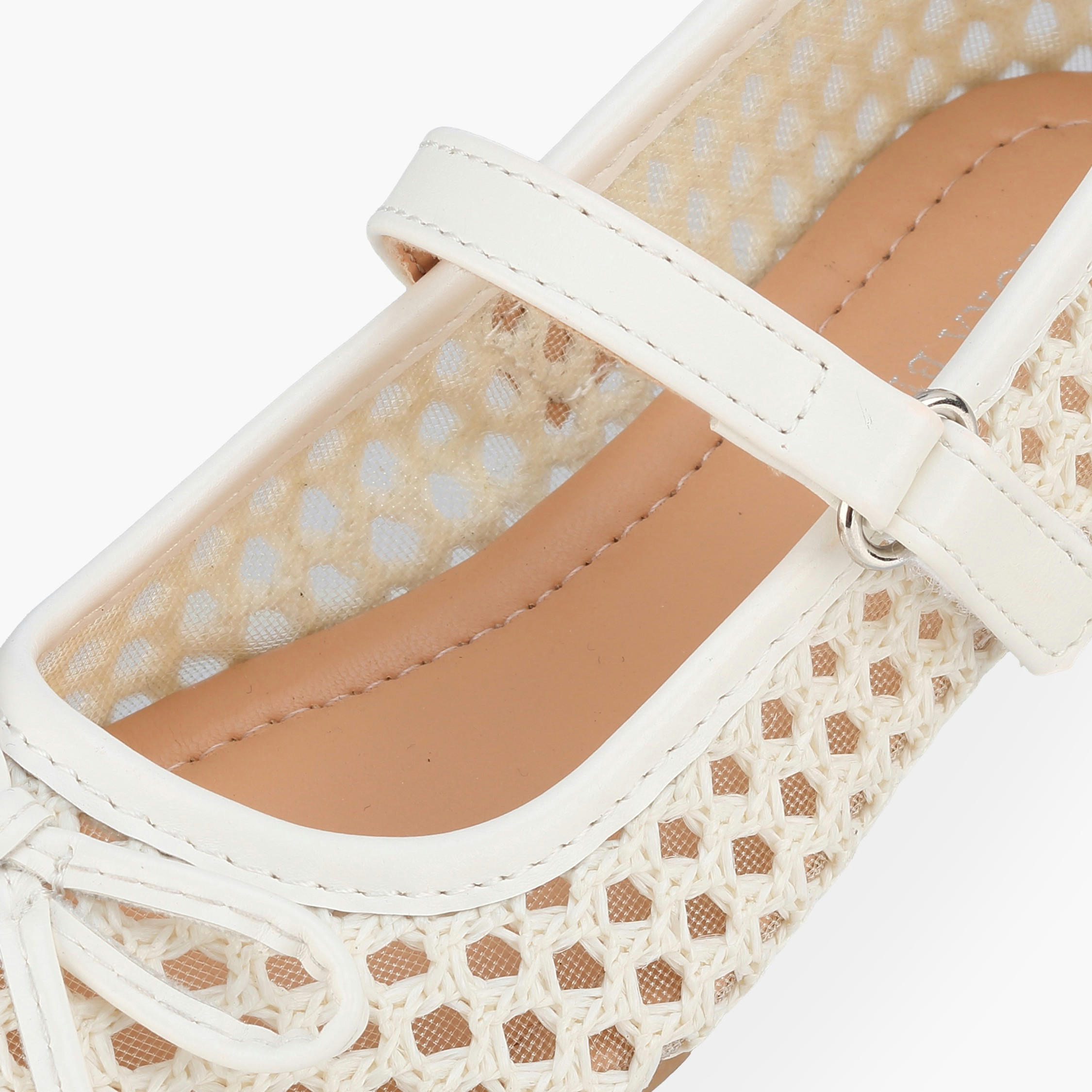حذاء ماري جين بشريط إغلاق لاصق للبنات من فلورا بيلا-girls-shoes-maryjanes-image-12