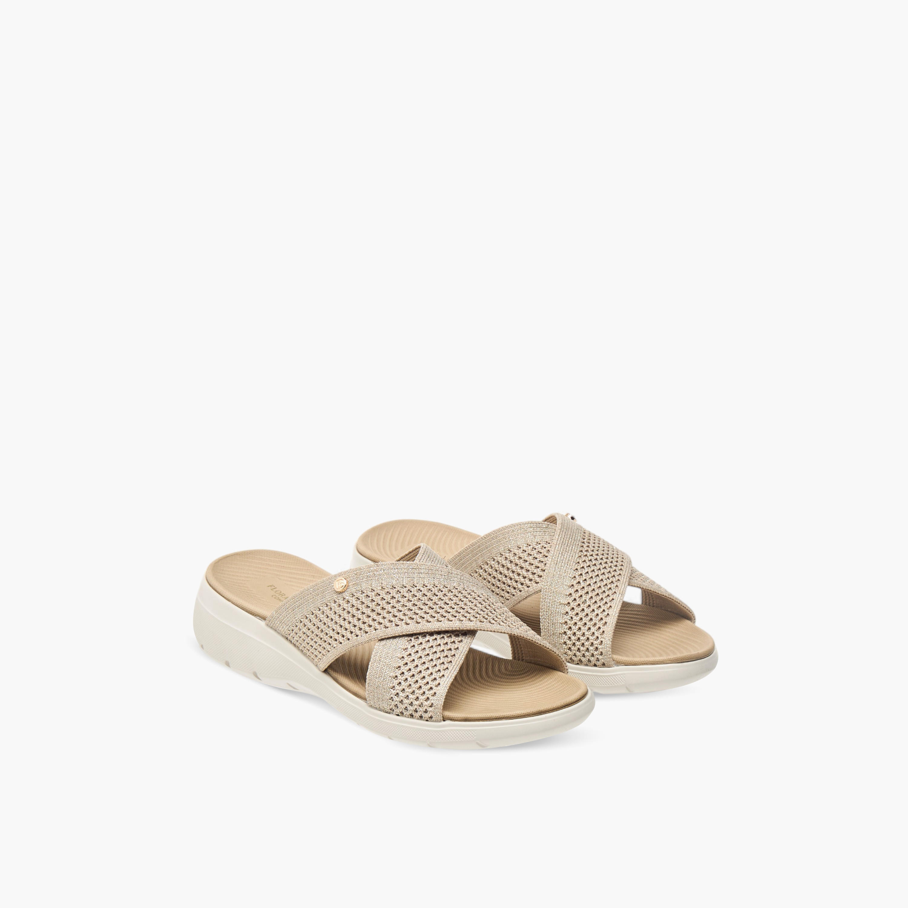 صندل مريح سهل الارتداء بارز الملمس بأحزمة متقاطعة من فلورا بيلا-women-shoes-sandals-heeled-image-1