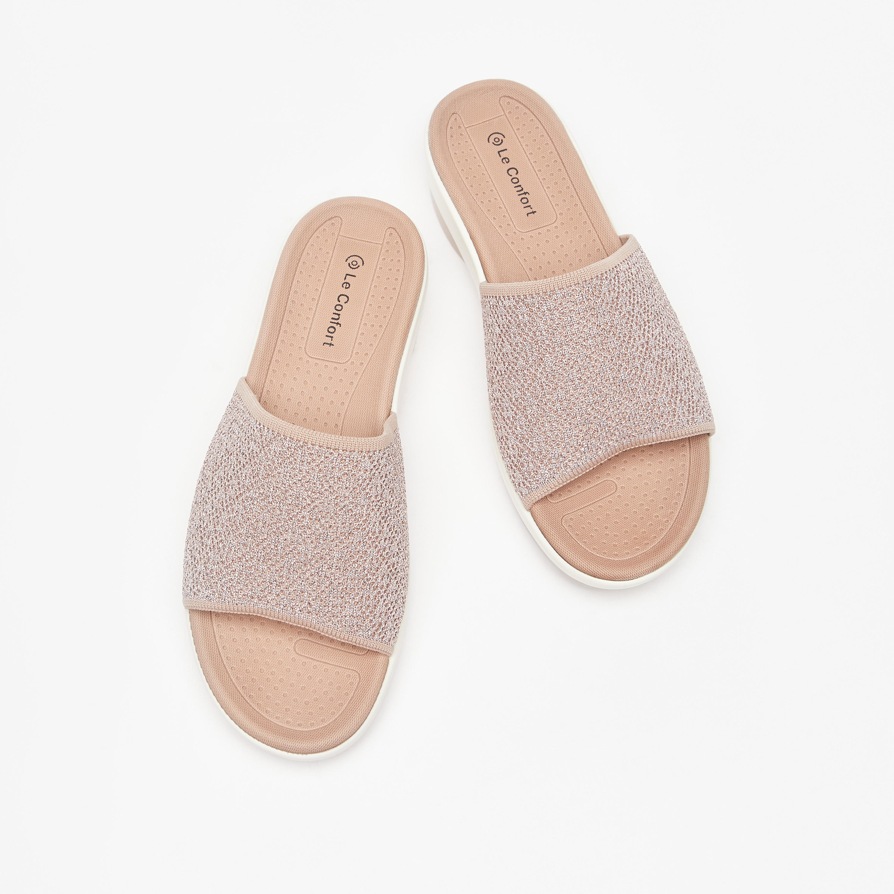 صندل بارز الملمس وسهل الارتداء من لو كونفورت-women-shoes-flats-sandals-image-11