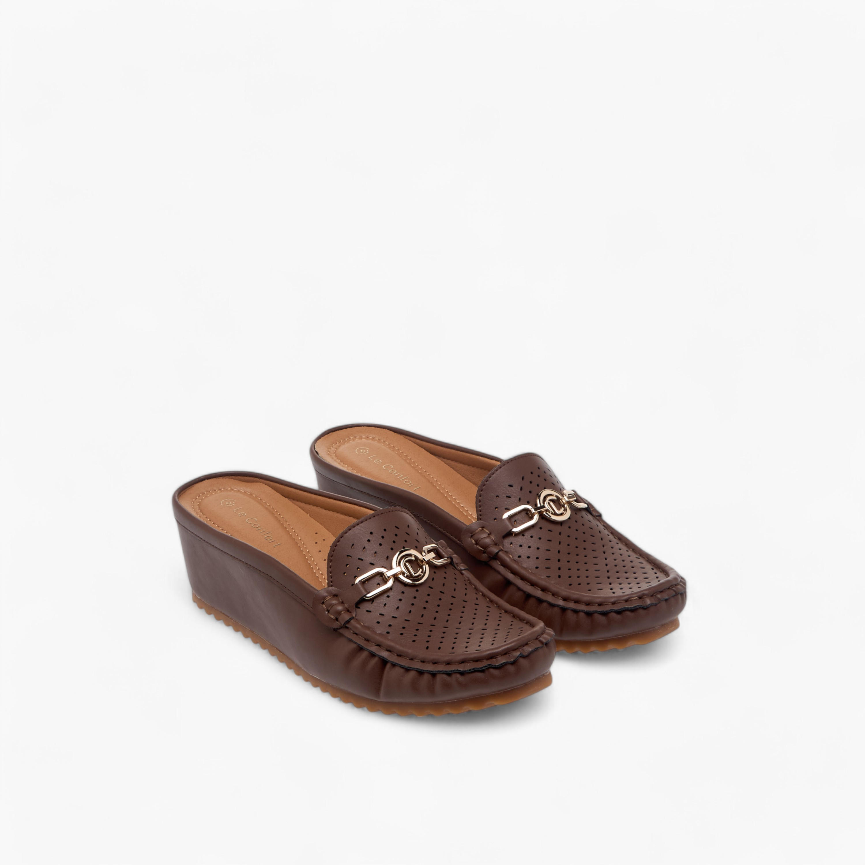 حذاء ميول مسطح مريح سهل الارتداء بزينة معدن من لو كونفورت-women-shoes-heels-image-7