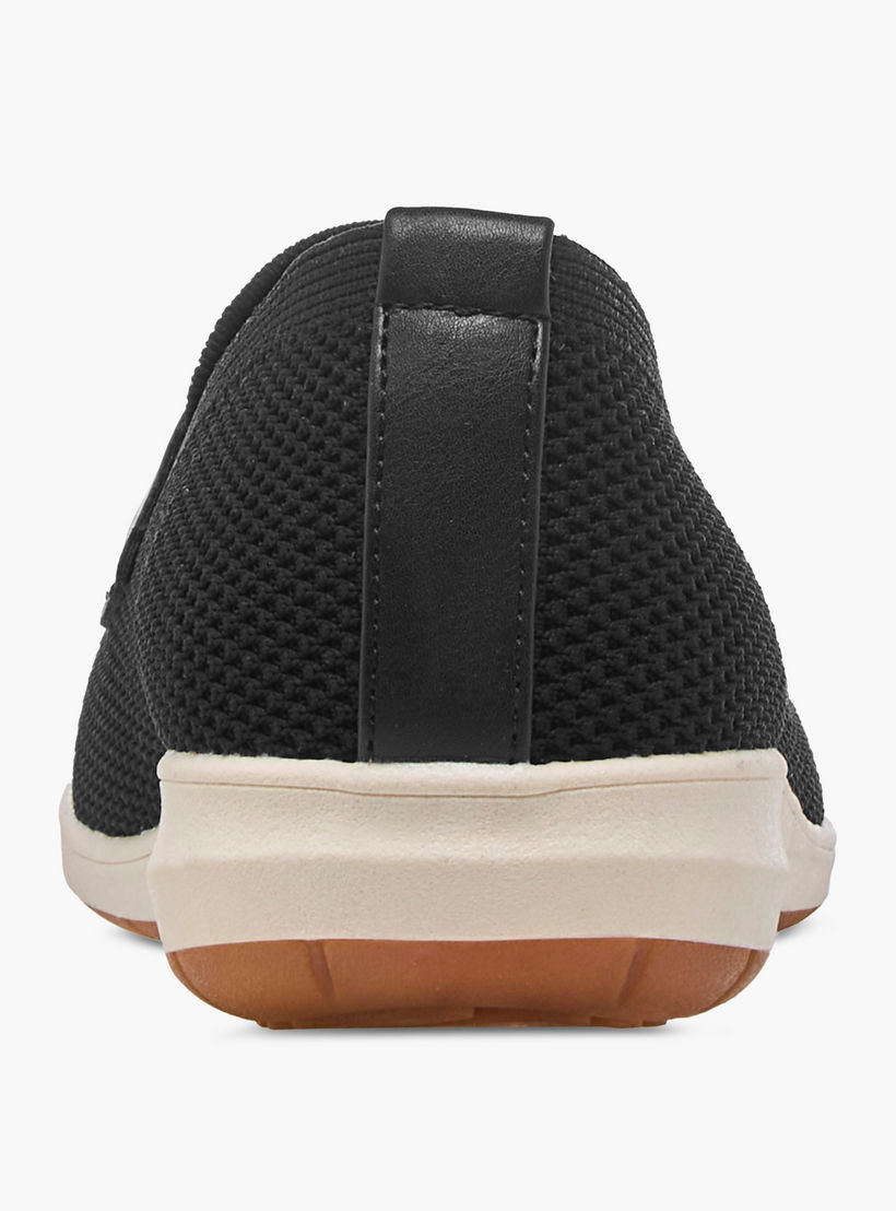 لوفر سهل الارتداء بتفاصيل شراشيب من فلورا بيلا-women-shoes-loafersandmoccasins-image-5