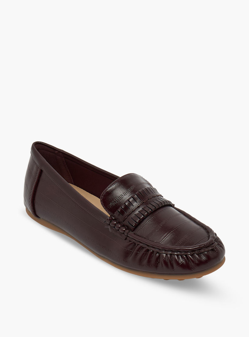 حذاء سهل الارتداء بتفاصيل شراشيب للنساء من فلورا بيلا-women-shoes-flats-moccasins-image-2