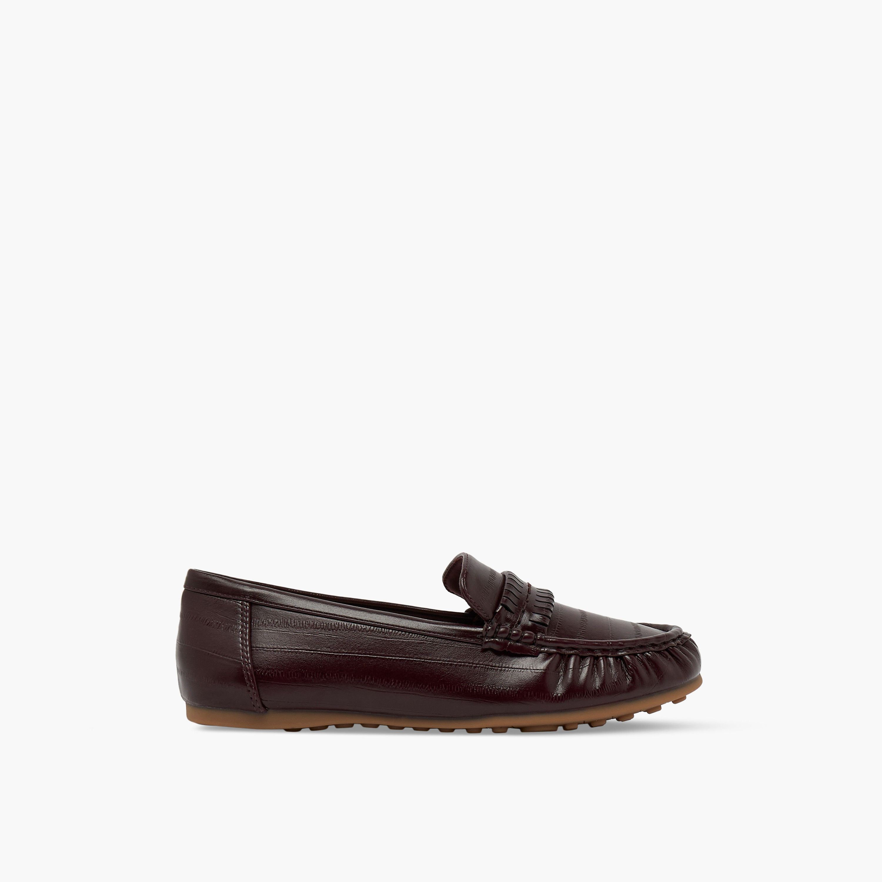حذاء سهل الارتداء بتفاصيل شراشيب للنساء من فلورا بيلا-women-shoes-flats-moccasins-image-11