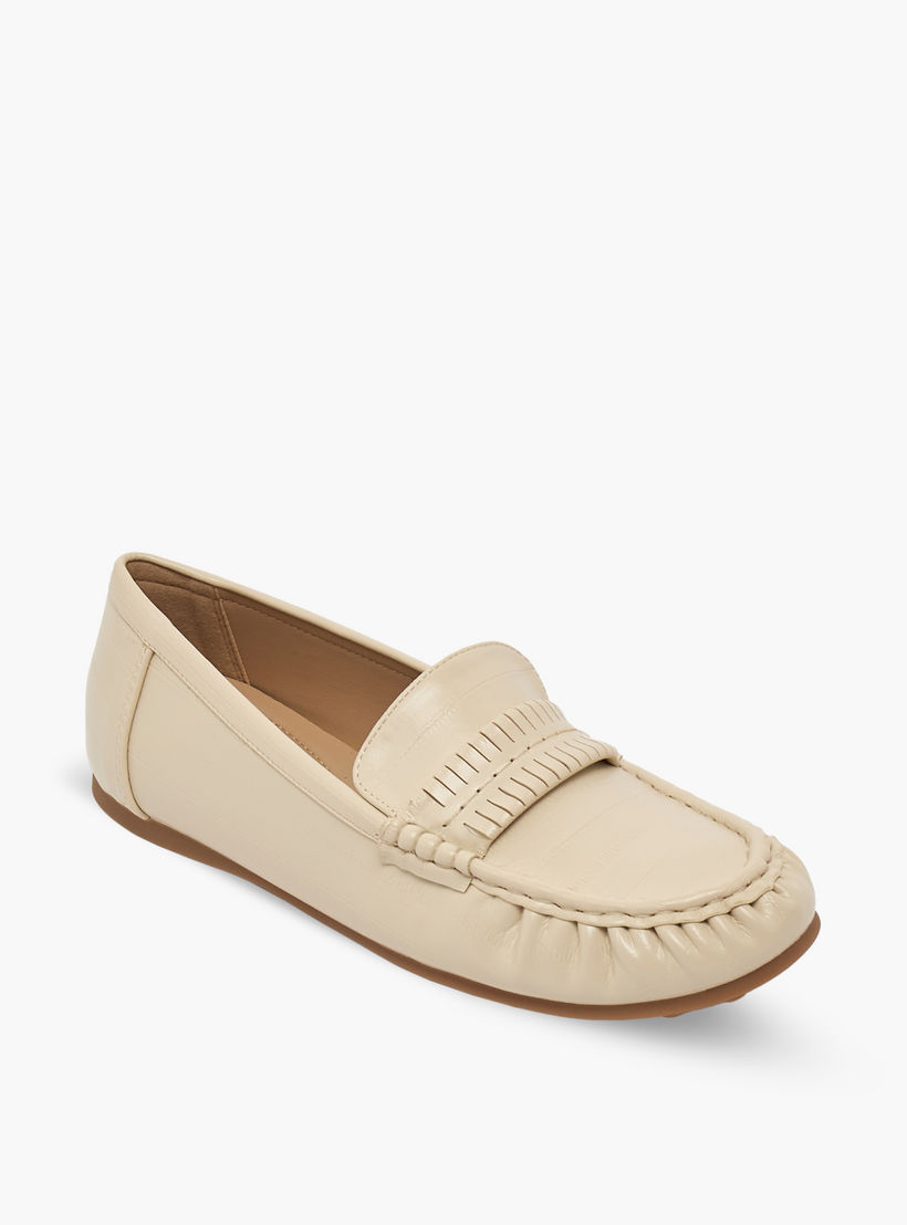 حذاء سهل الارتداء بتفاصيل شراشيب للنساء من فلورا بيلا-women-shoes-flats-moccasins-image-2