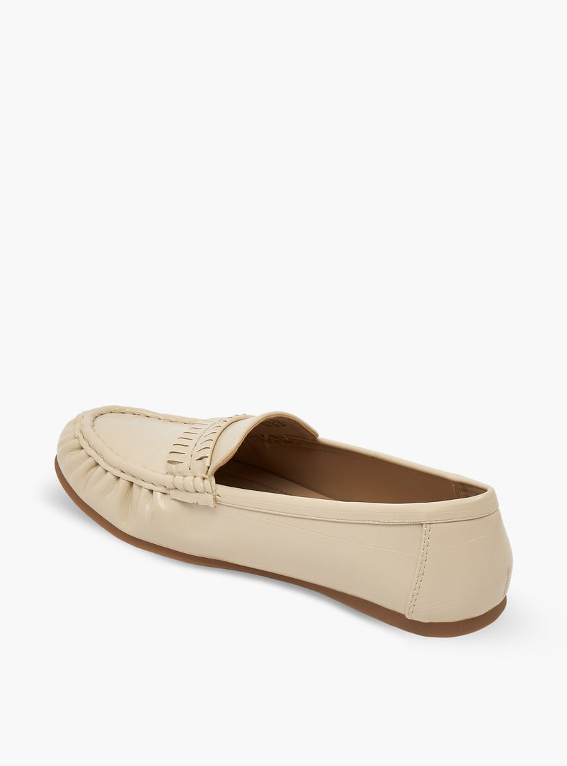 حذاء سهل الارتداء بتفاصيل شراشيب للنساء من فلورا بيلا-women-shoes-flats-moccasins-image-5