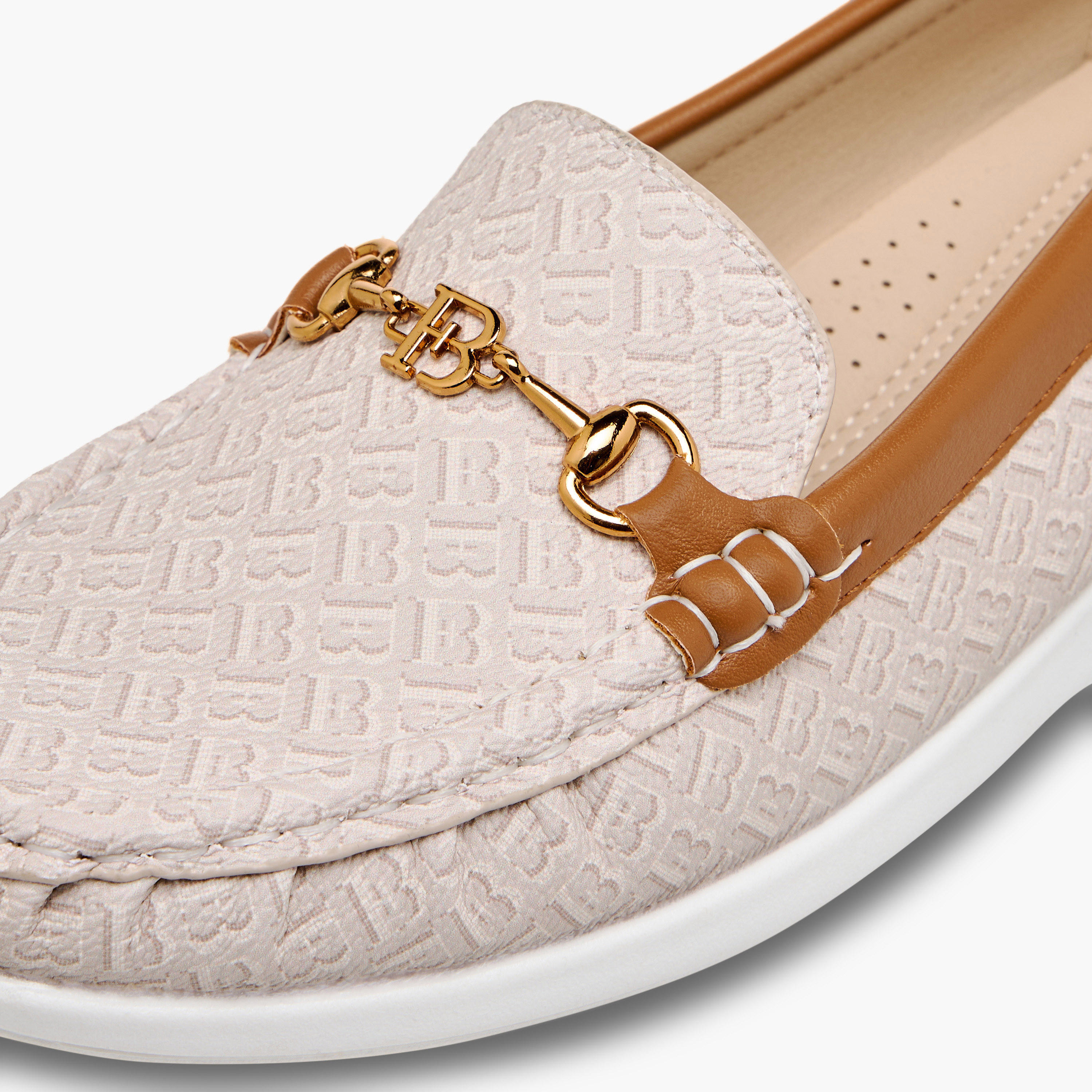 حذاء سهل الارتداء مريح بطبعات من فلورا بيلا-women-shoes-loafersandmoccasins-image-4