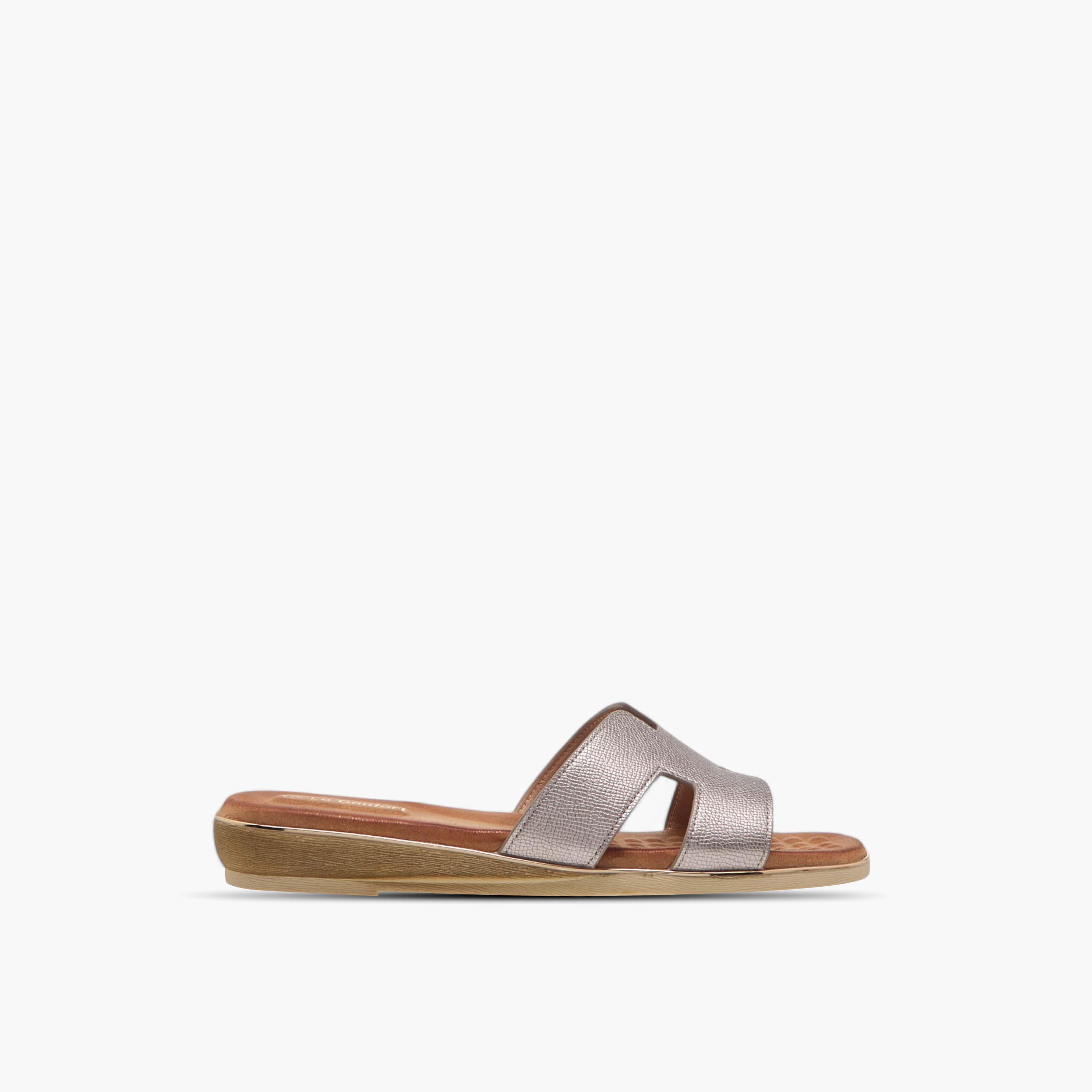 Le Confort Cutout Detail Slip-On Sandals-women-shoes-flats-sandals-image-3