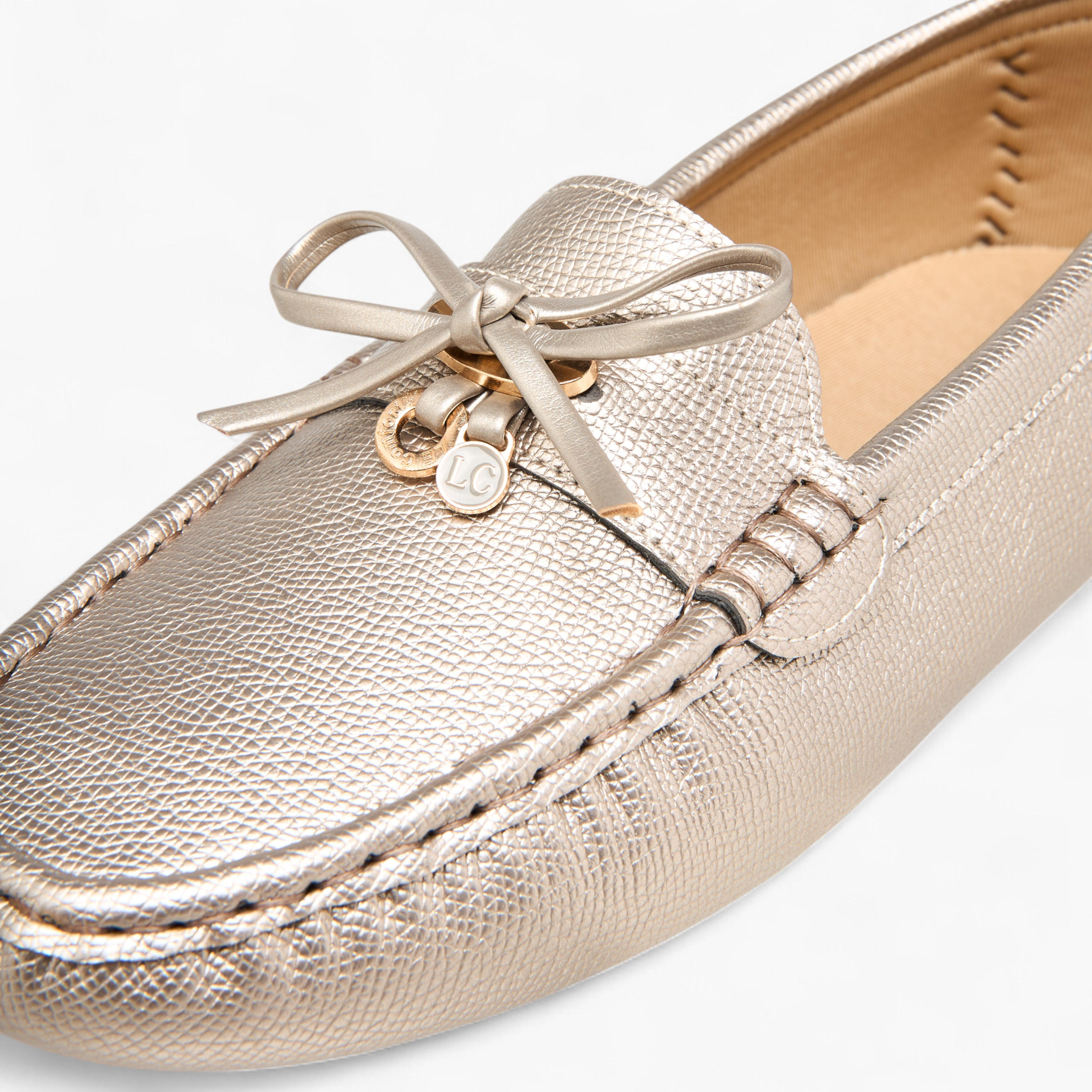 حذاء موكاسين بزينة فيونكة من لو كونفورت-women-shoes-loafersandmoccasins-image-4