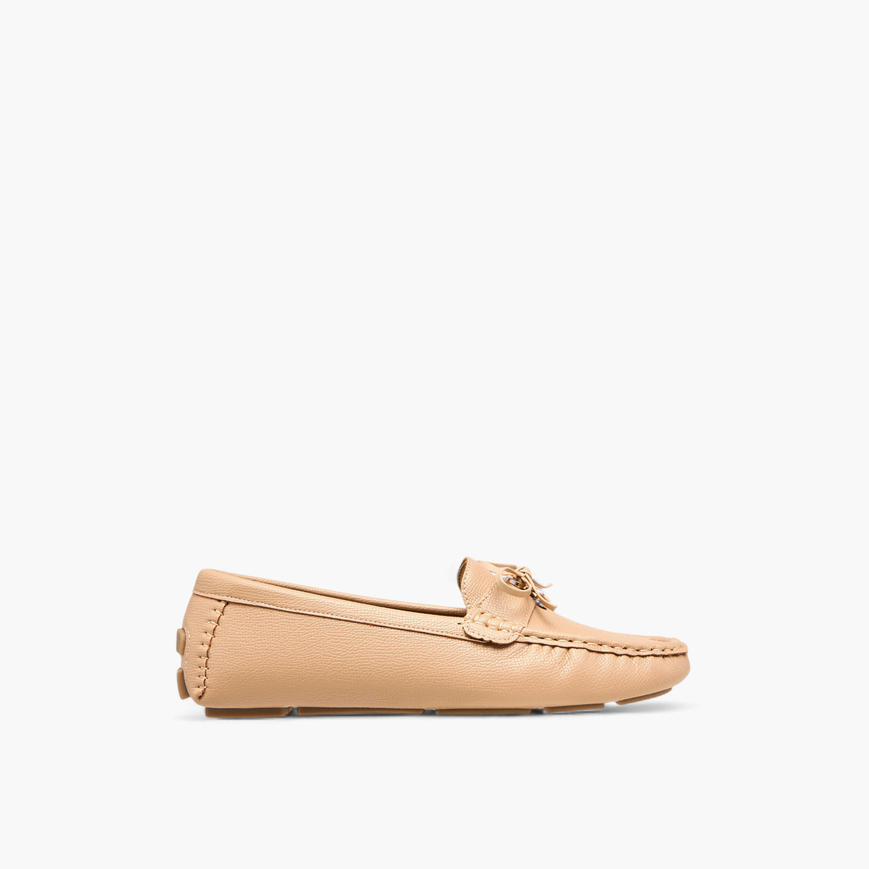 حذاء موكاسين بزينة فيونكة من لو كونفورت-women-shoes-loafersandmoccasins-image-3