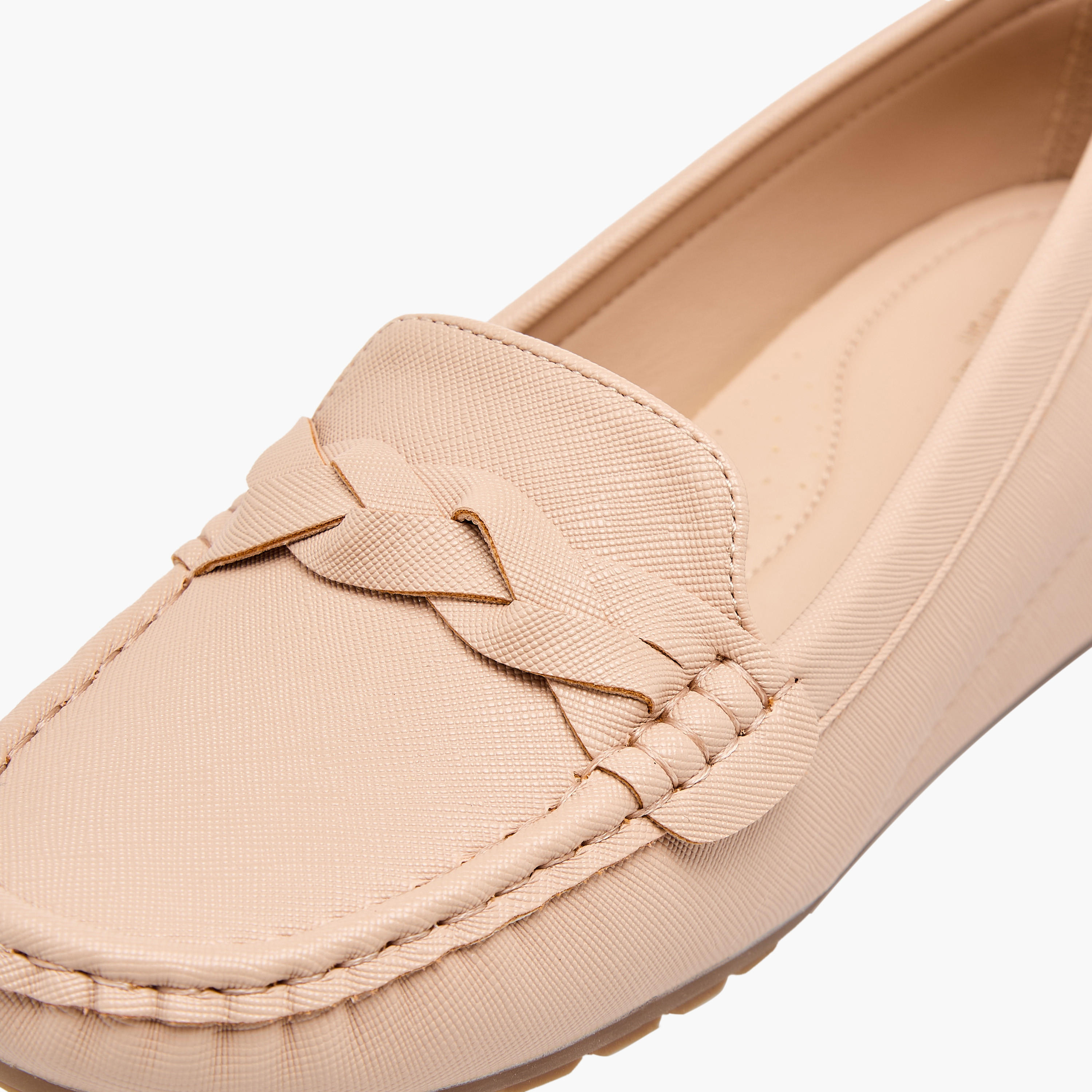 حذاء سهل الارتداء بكعب ويدج للنساء من فلورا بيلا-women-shoes-heels-image-7