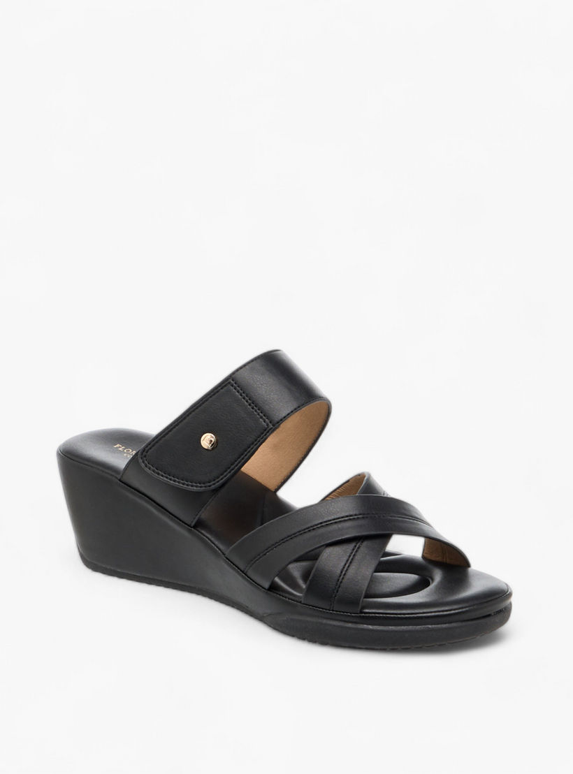 صندل مريح سهل الارتداء بارز الملمس بكعب ويدج من فلورا بيلا-women-shoes-sandals-heeled-image-2