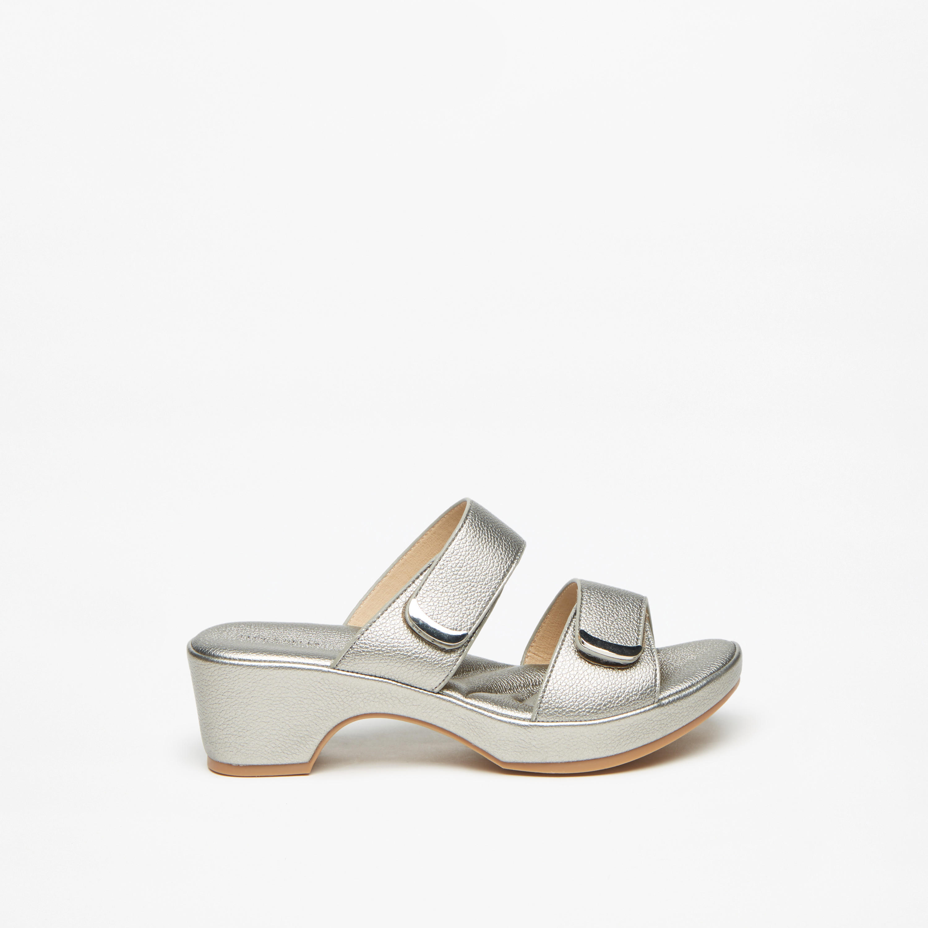 صندل بارز الملمس سهل الارتداء بكعب سميك من فلورا بيلا-women-shoes-sandals-heeled-image-8