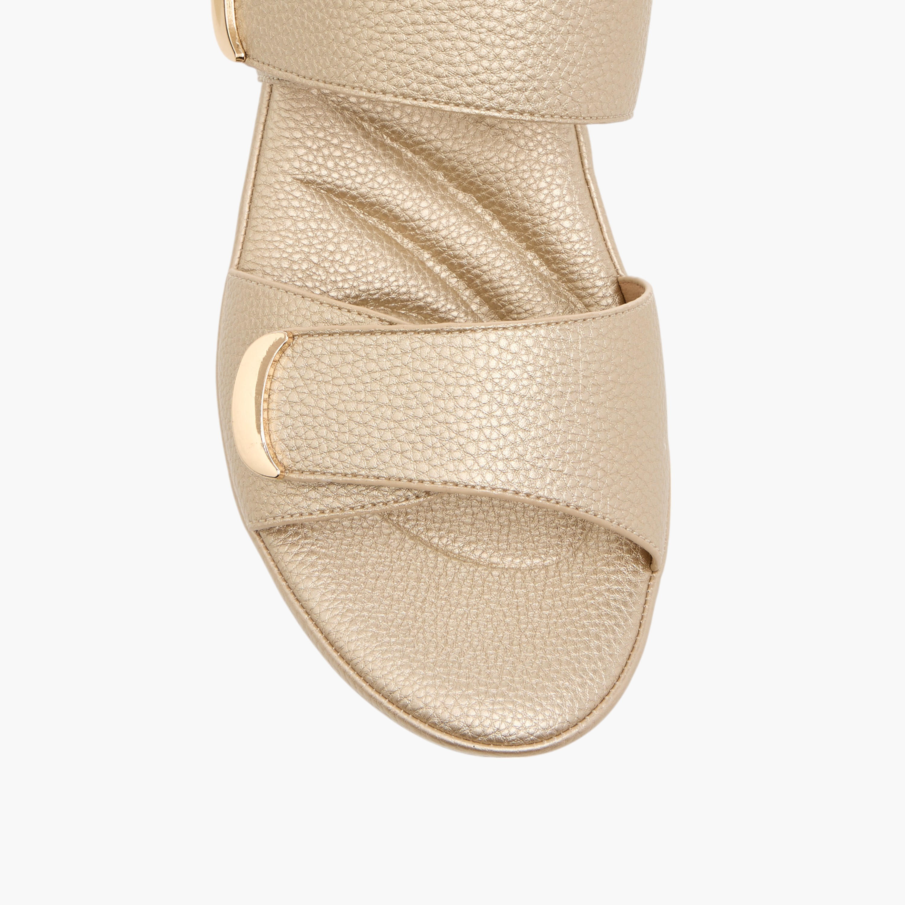 صندل مريح سهل الارتداء بارز الملمس بكعب سميك من فلورا بيلا-women-shoes-sandals-heeled-image-4