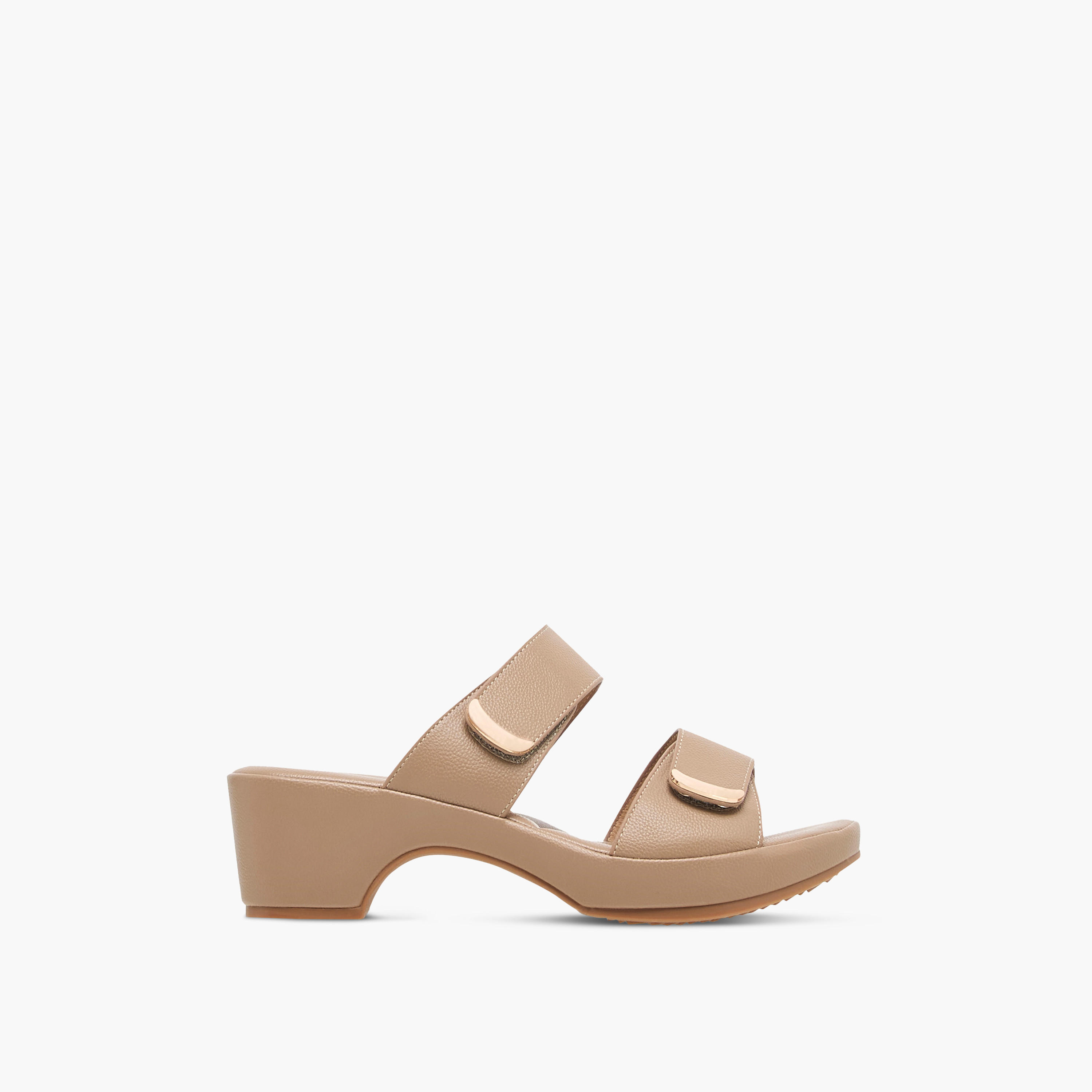 صندل بارز الملمس سهل الارتداء بكعب سميك من فلورا بيلا-women-shoes-sandals-heeled-image-13