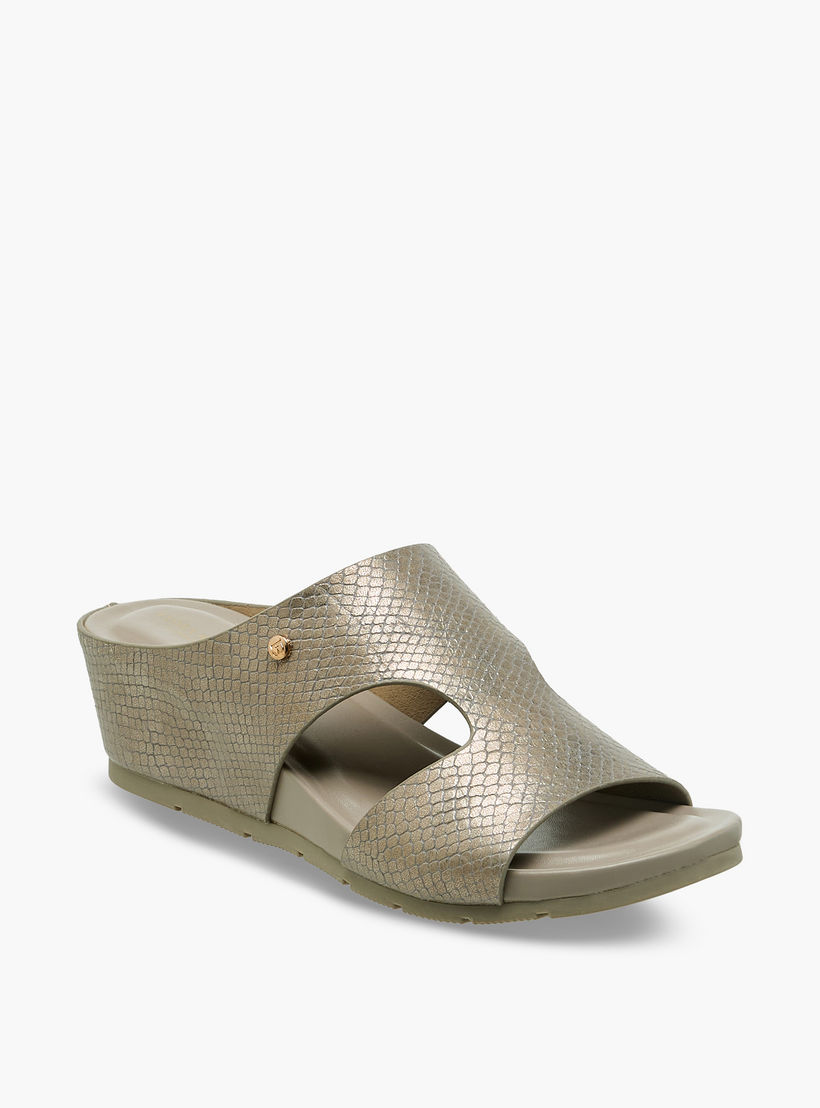 Flora Bella Women Textured Wedge Heel Sandals-women-shoes-sandals-heeled-image-2