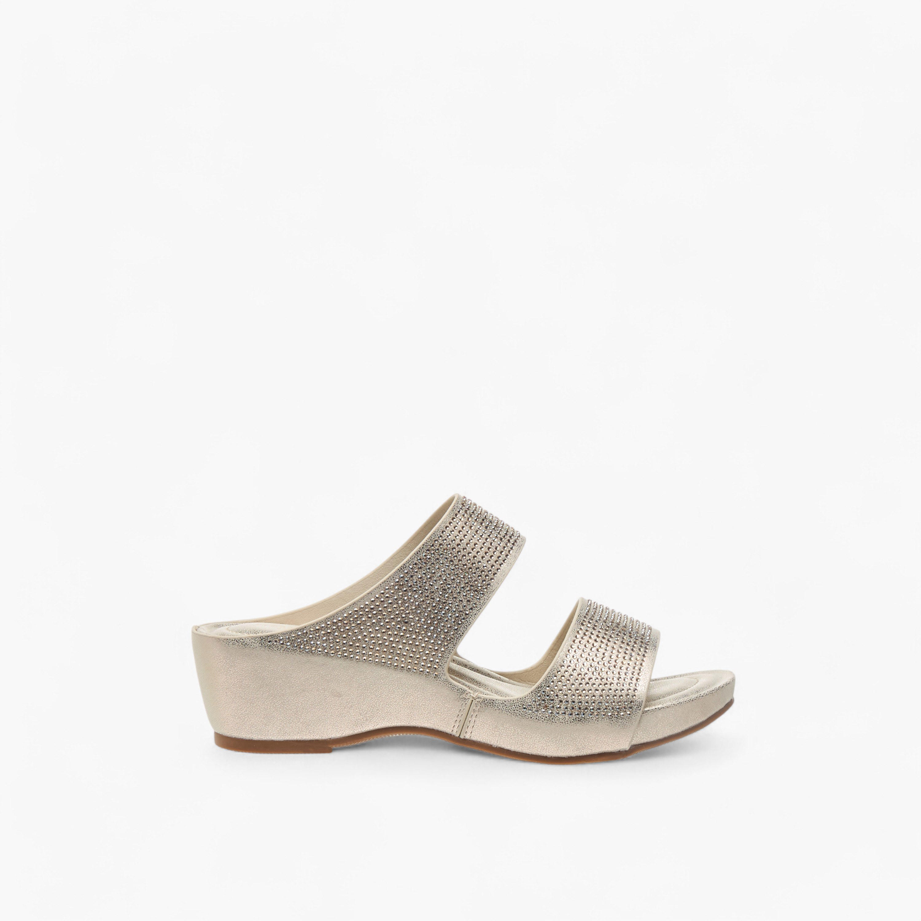 صندل مريح مزين سهل الارتداء بكعب ويدج من فلورا بيلا-women-shoes-sandals-heeled-image-3