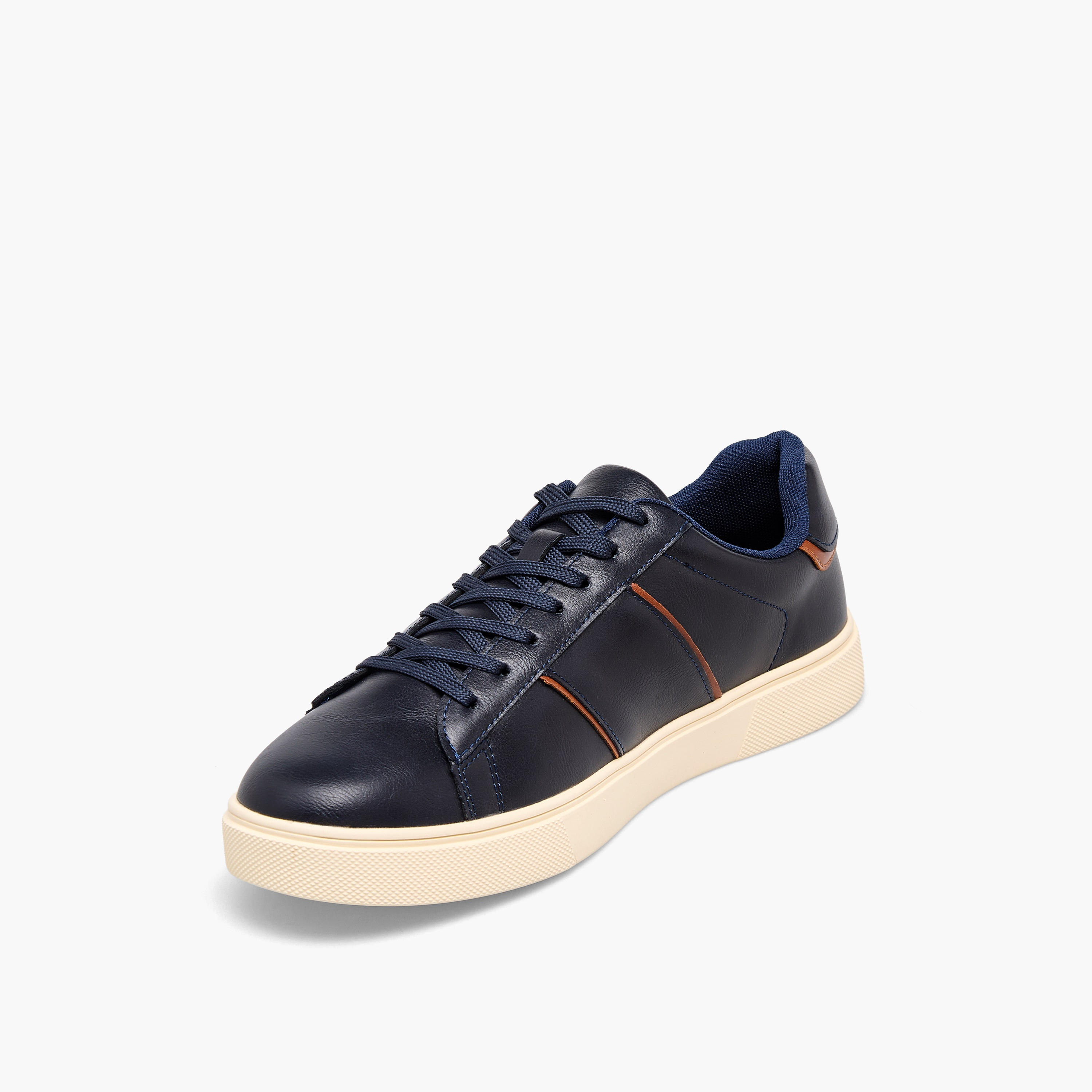 حذاء سنيكرز بطول الكاحل ورباط إغلاق للرجال من إل بي إل من شو إكسبريس-men-shoes-sneakers-image-4