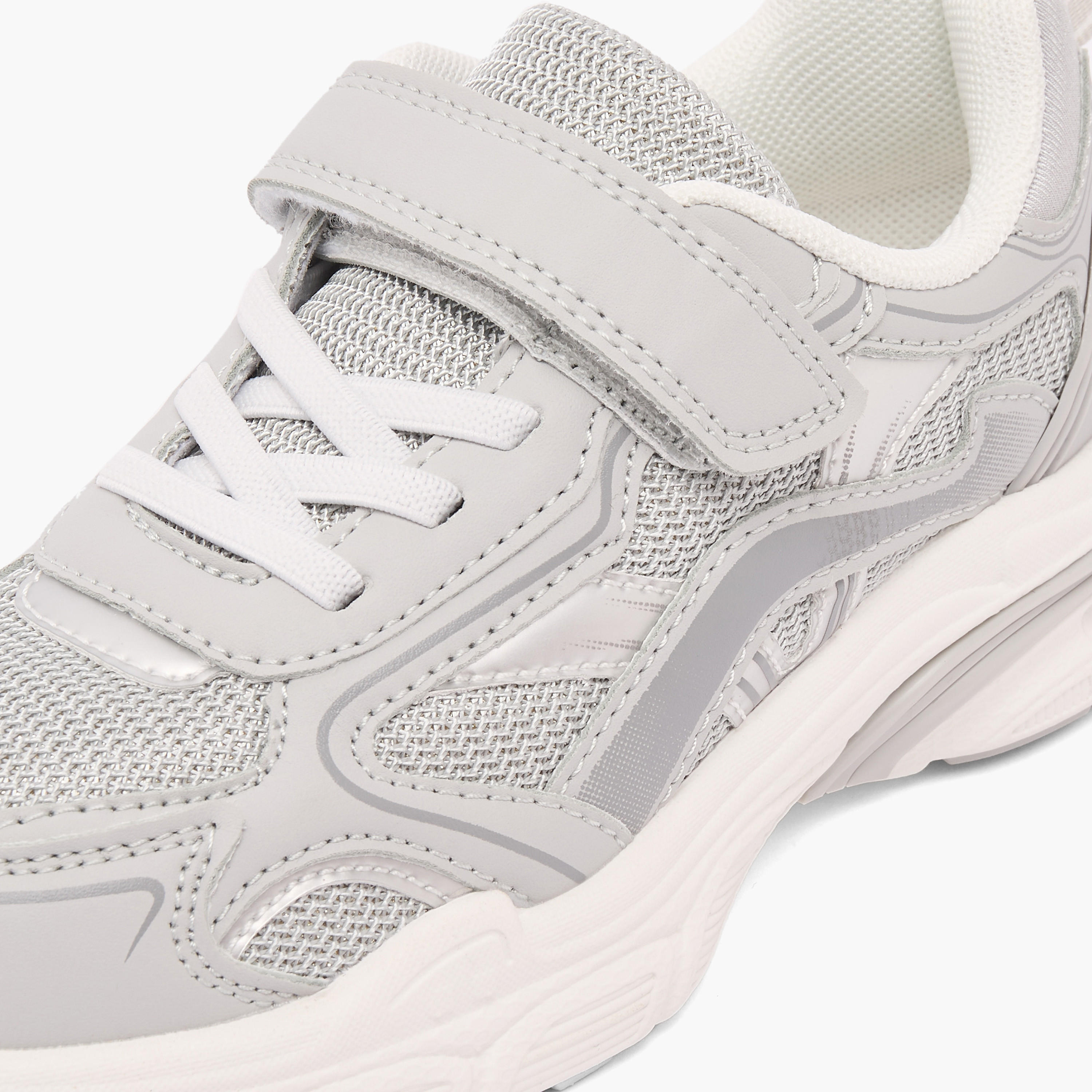 حذاء سنيكرز للبنات بشريط إغلاق لاصق من ليتل ميسي-girls-shoes-sneakers-image-4