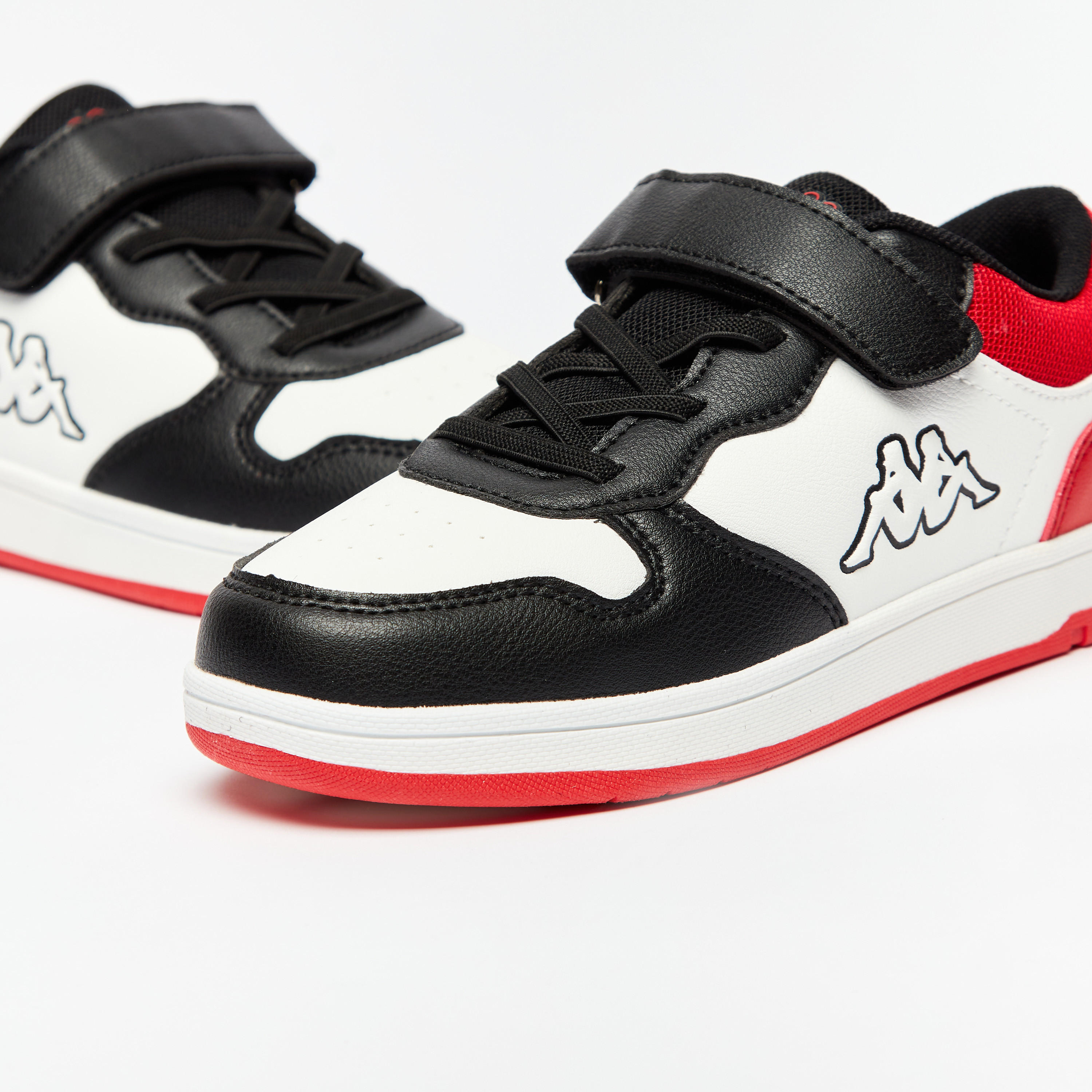 Kappa Kids' Colourblock Low Ankle Sneakers with Hook and Loop Closure-boys-shoes-sneakers-image-5