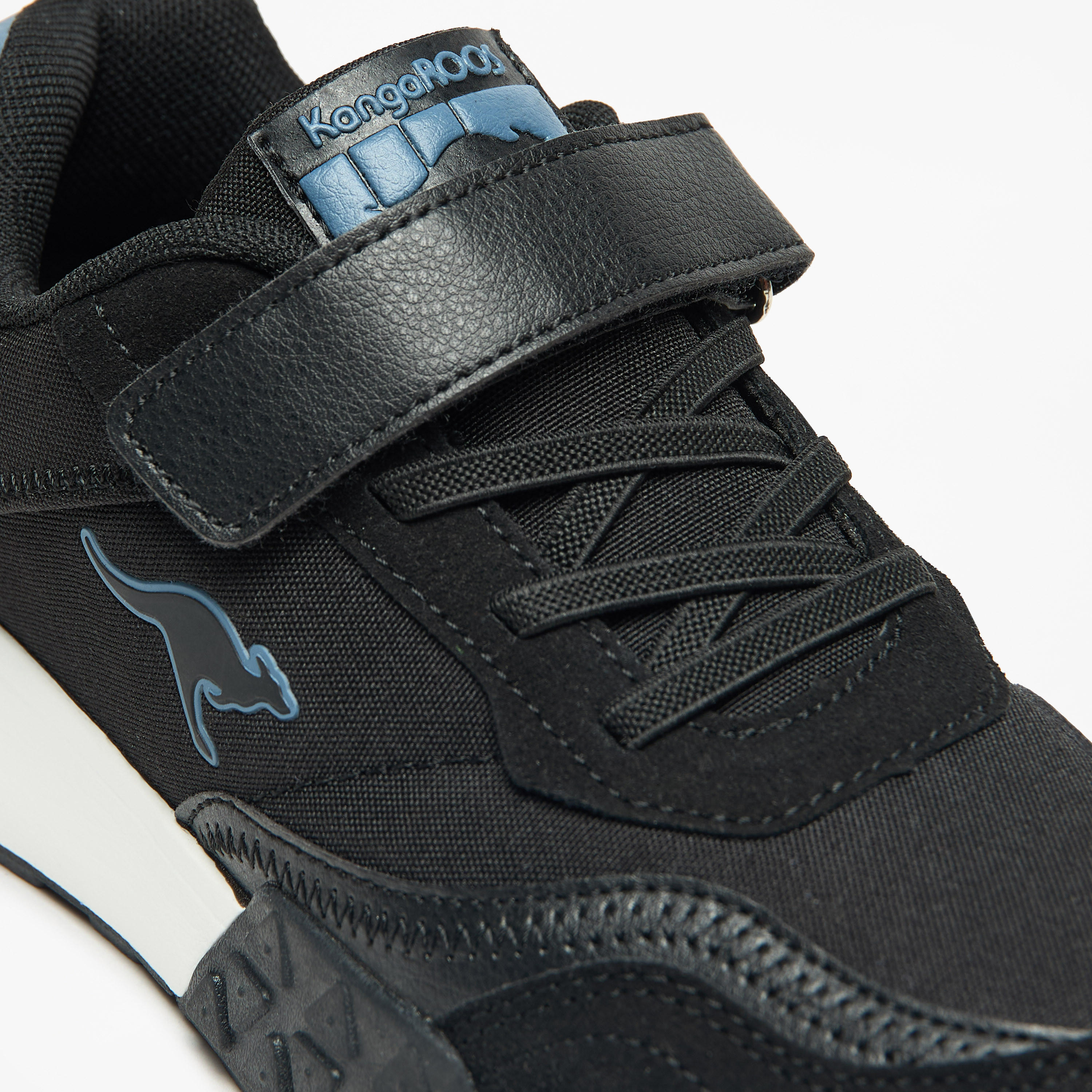حذاء مشي بشريط إغلاق لاصق وشعار منقوش للأولاد من كانجاروز-boys-shoes-sneakers-image-5
