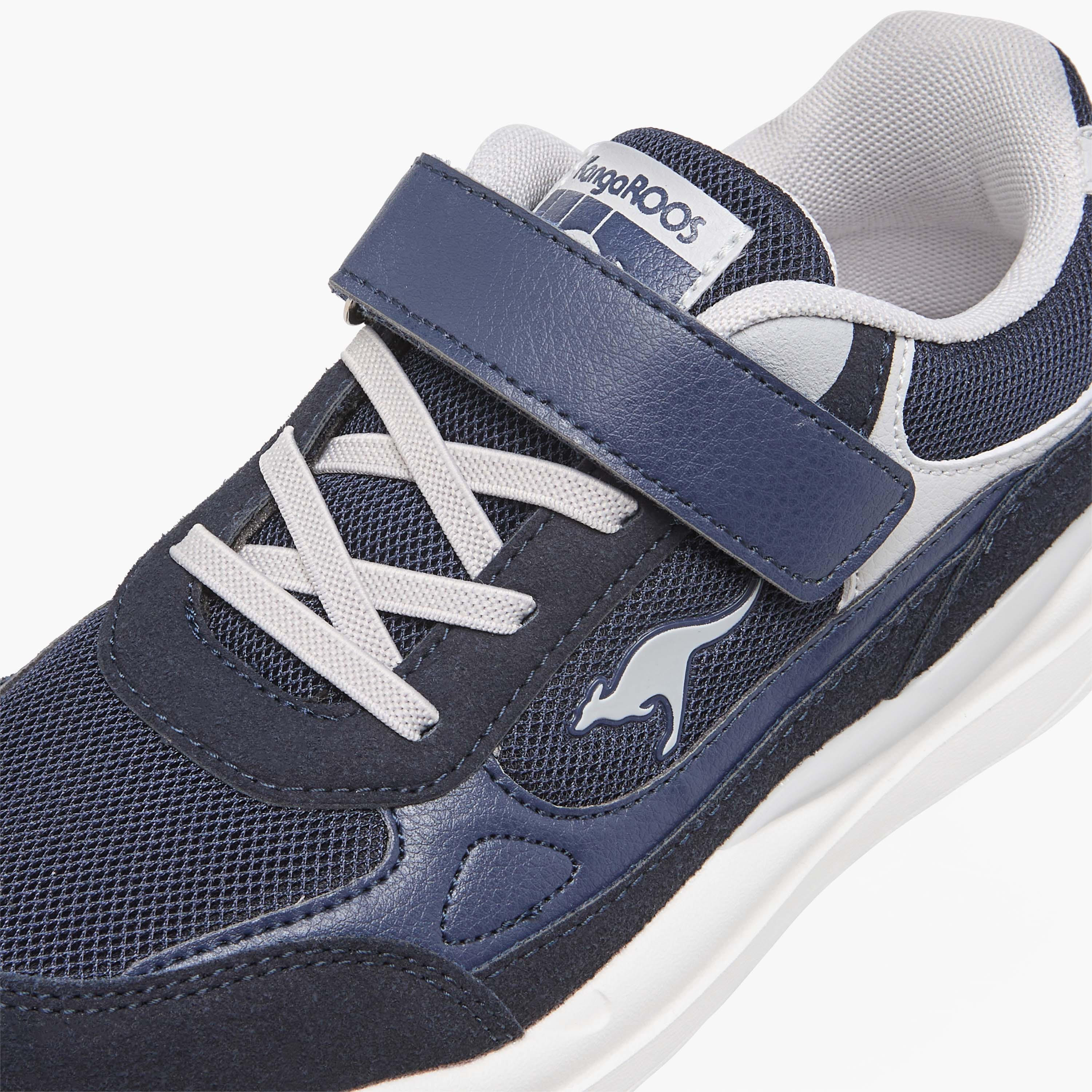 حذاء رياضي بشريط إغلاق لاصق وتفاصيل شعار للبنات من كانجاروس-girls-shoes-sports-image-4