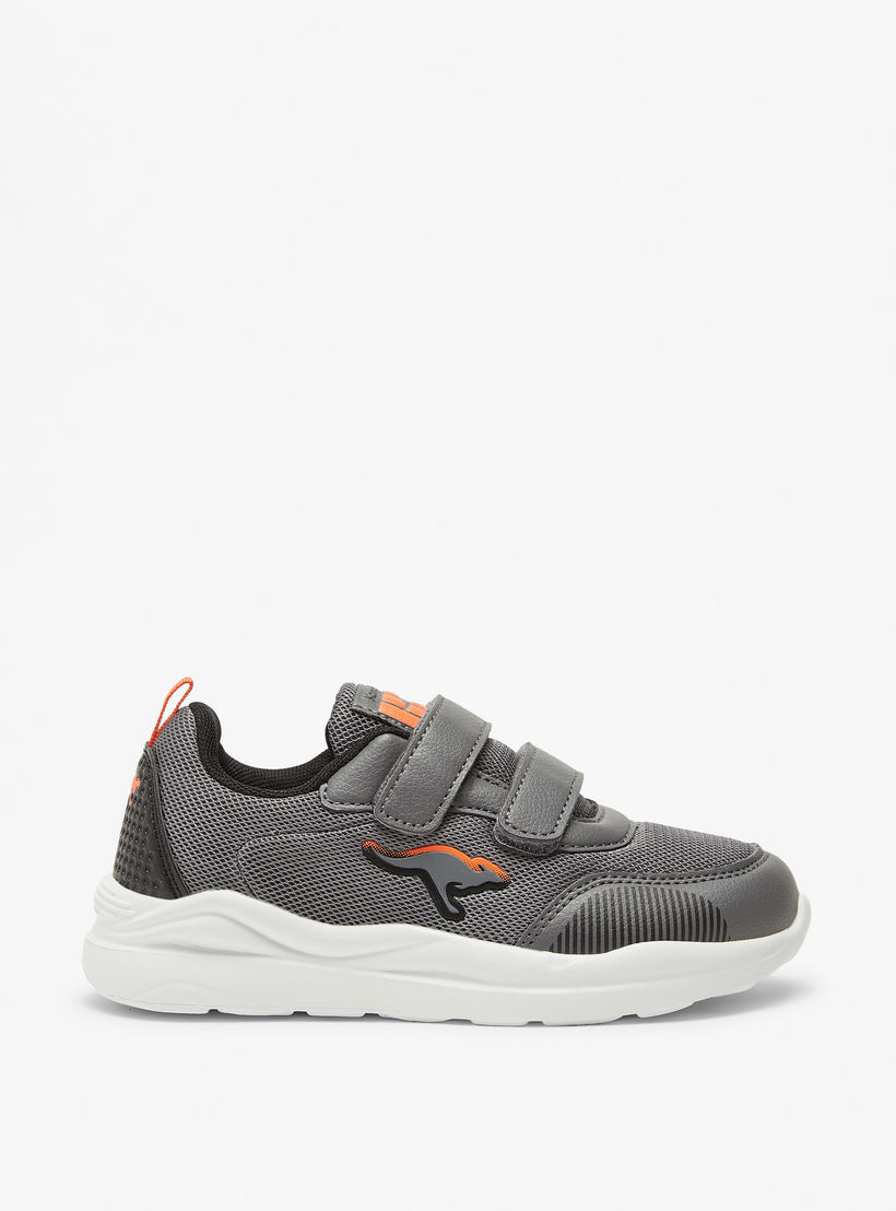 KangaROOS Textured Sports Shoes with Hook and Loop Closure-sports-boys-shoes-image-3
