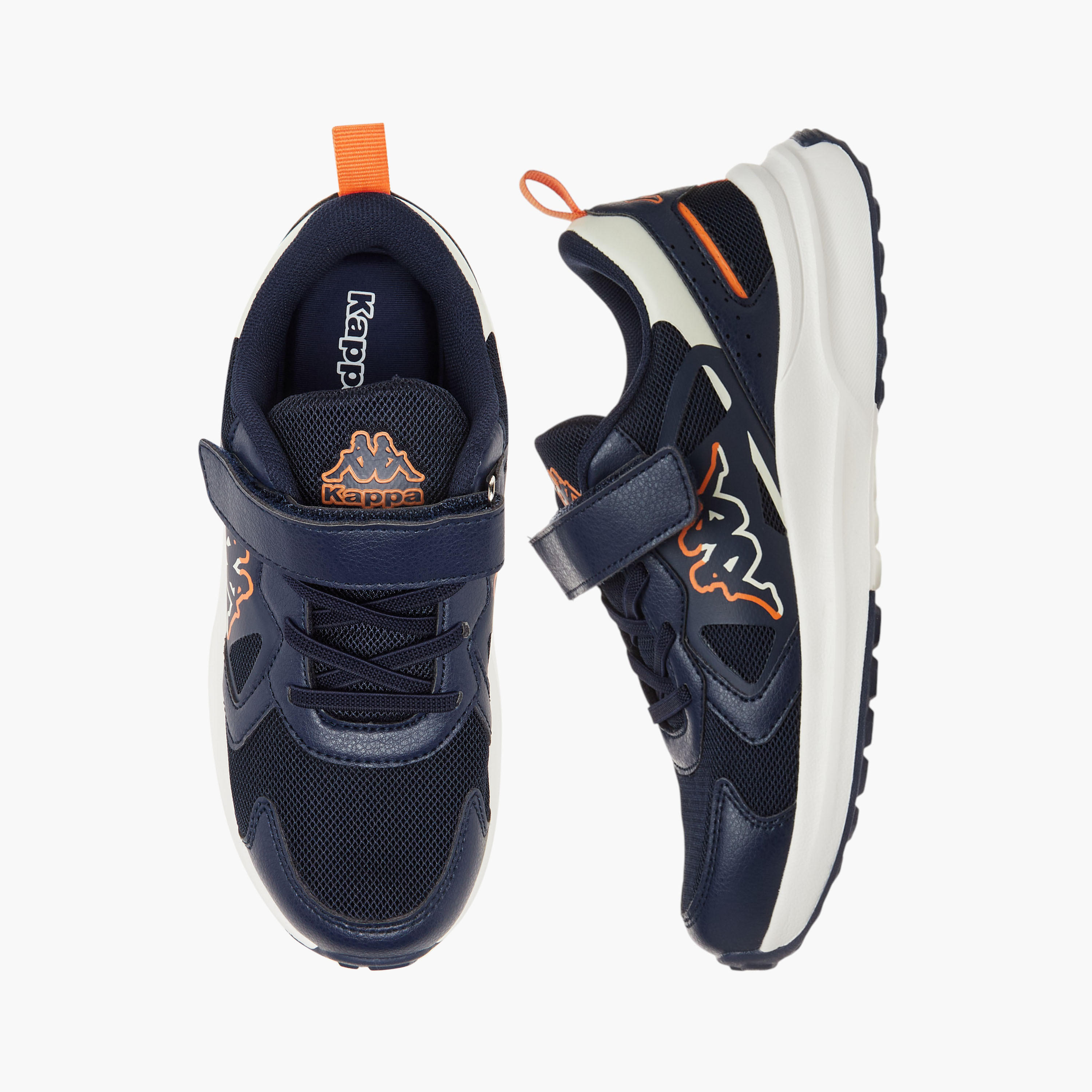 حذاء رياضي بشريط إغلاق لاصق وتفاصيل شعار للأولاد من كابا-sports-boys-shoes-image-1
