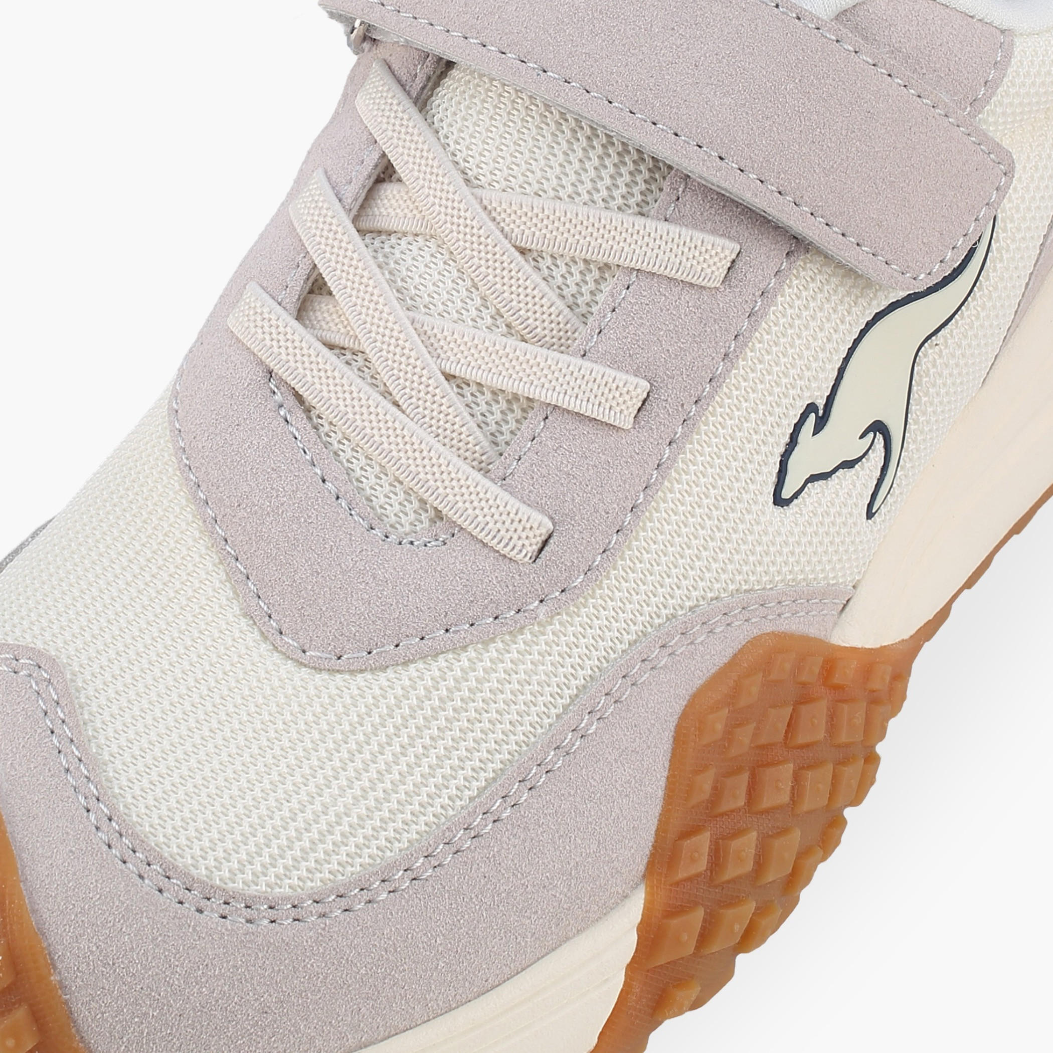 حذاء رياضي بشريط إغلاق للأطفال من كانجاروز-girls-shoes-sneakers-image-4