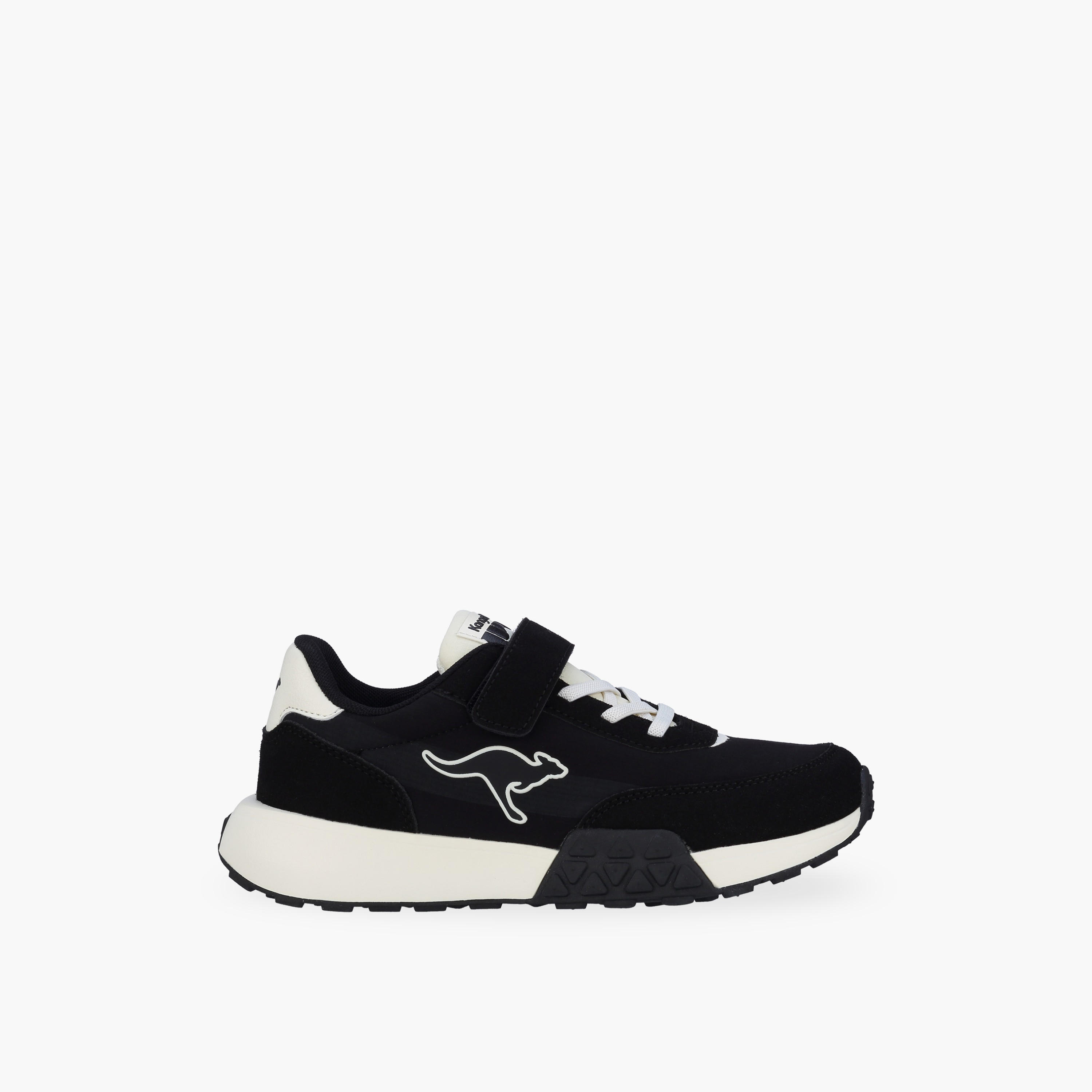 حذاء رياضي للأولاد بشريط لاصق من كانغاروز-boys-shoes-sneakers-image-3