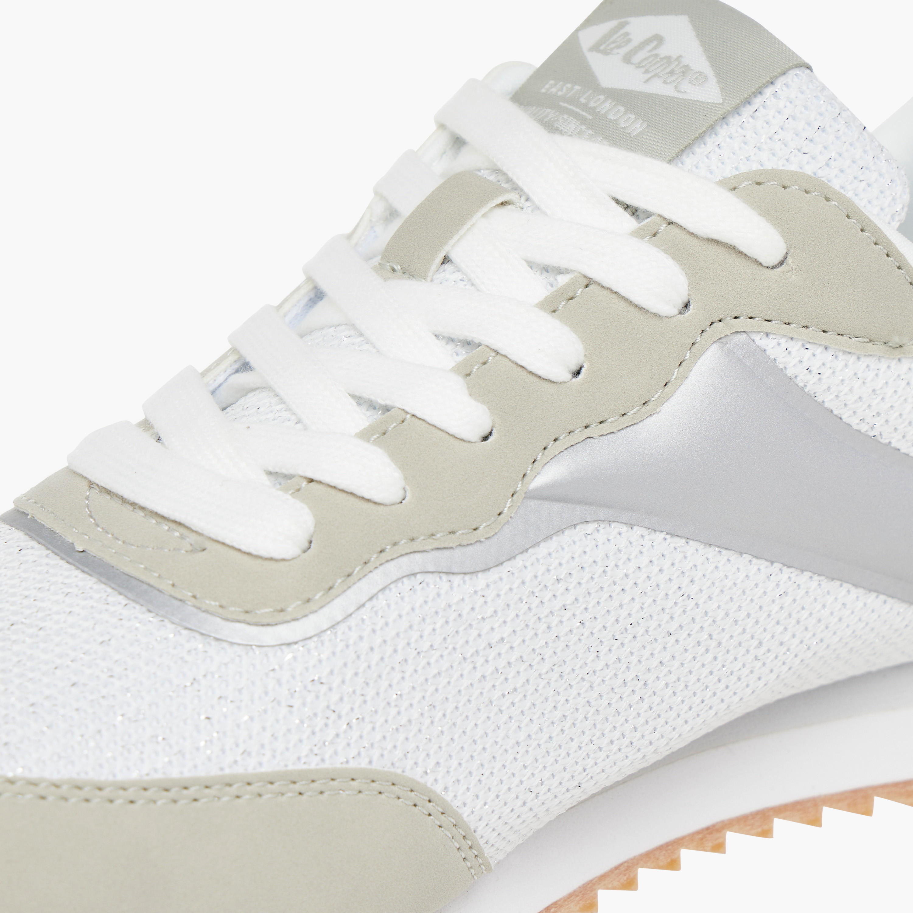 حذاء سنيكرز برباط إغلاق للنساء من لي كوبر-women-shoes-sneakers-image-4