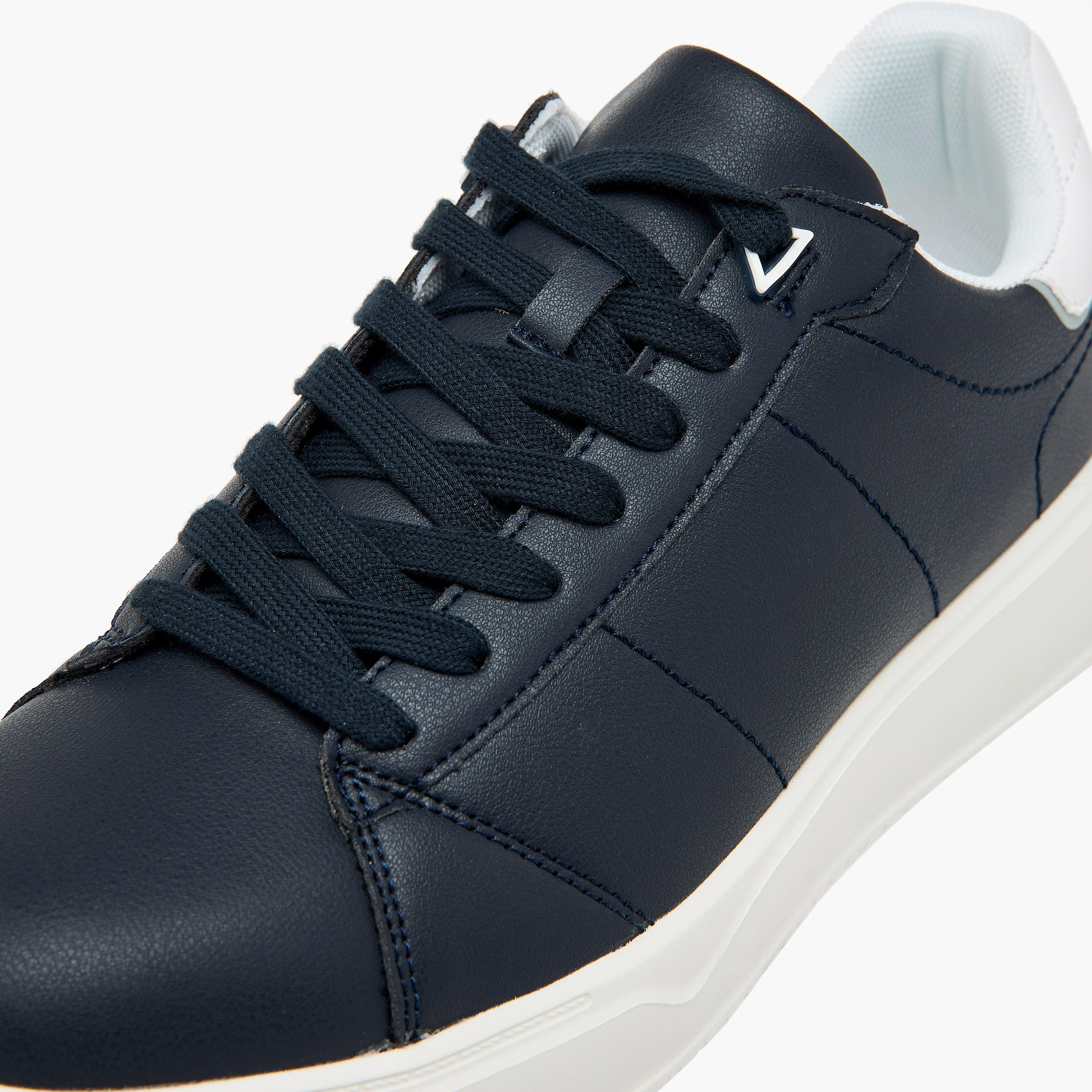 حذاء سنيكرز ساجة بطول الكاحل ورباط إغلاق من أل بي أل من شو أكسبريس-men-shoes-sneakers-image-4