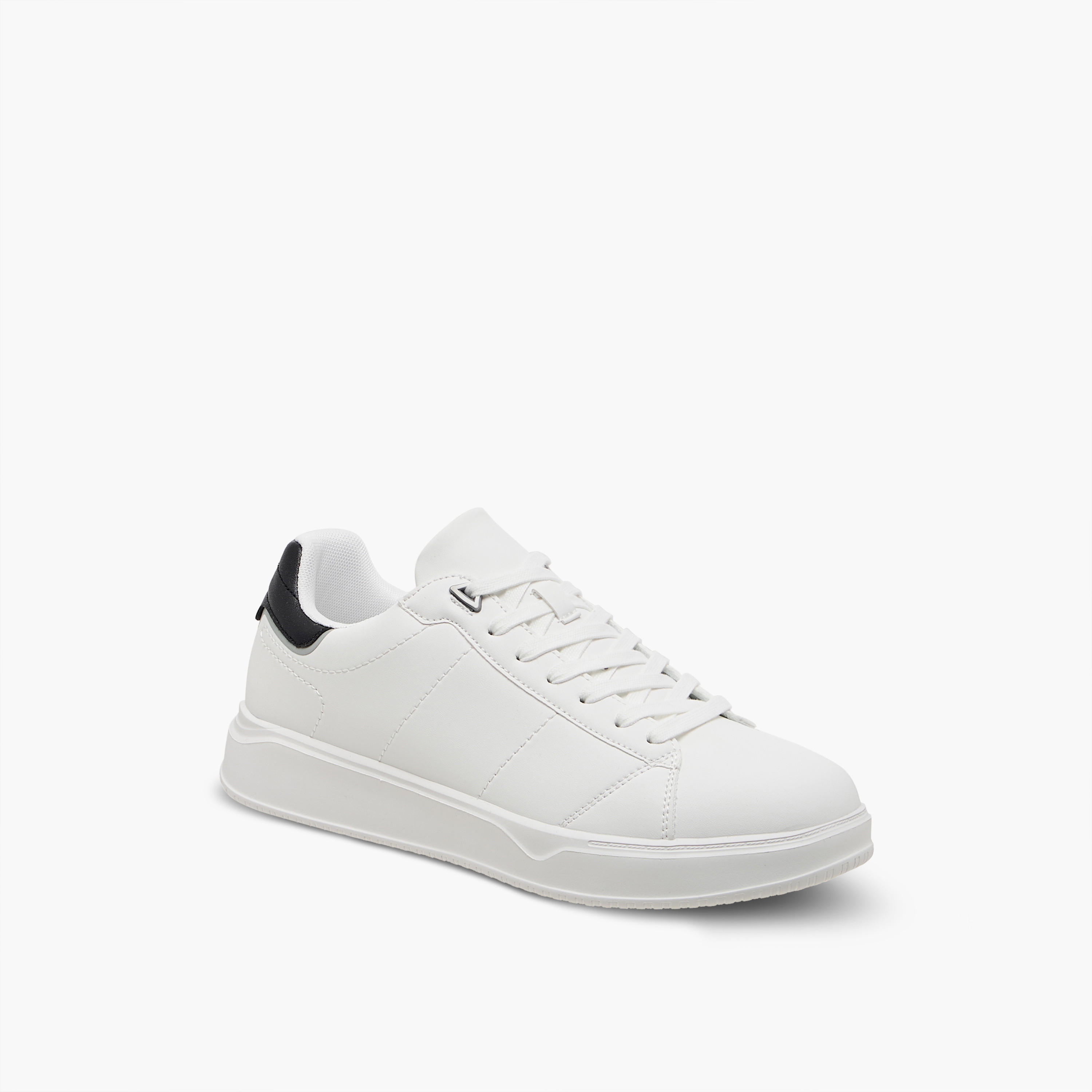 حذاء سنيكرز ساجة بطول الكاحل ورباط إغلاق من أل بي أل من شو أكسبريس-men-shoes-sneakers-image-2