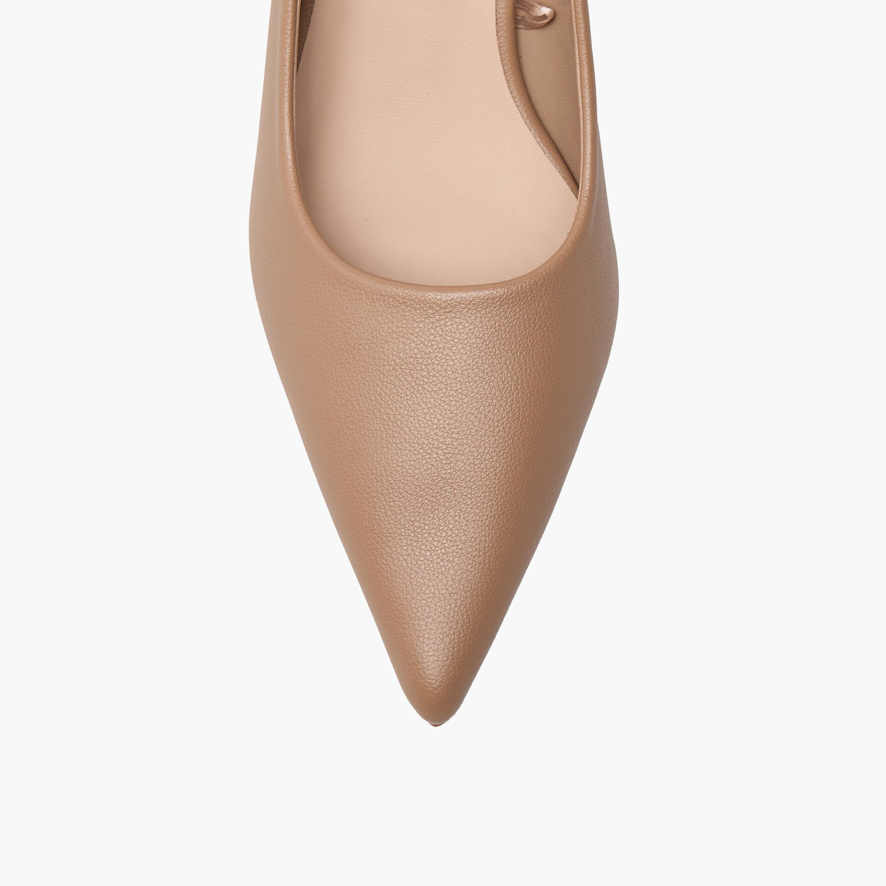 حذاء بكعب عريض للنساء من فلورا بيلا-women-shoes-heels-image-23