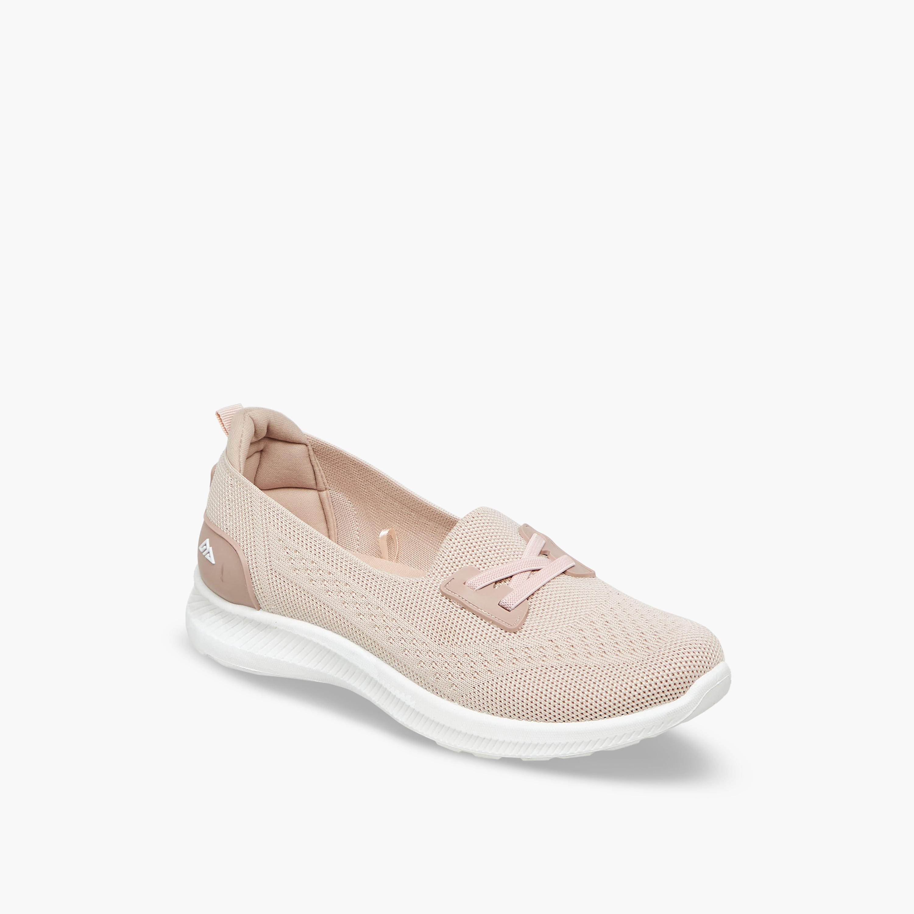 حذاء رياضي سهل الارتداء للنساء من أوكلان من شو إكسبريس-women-shoes-sneakers-image-2