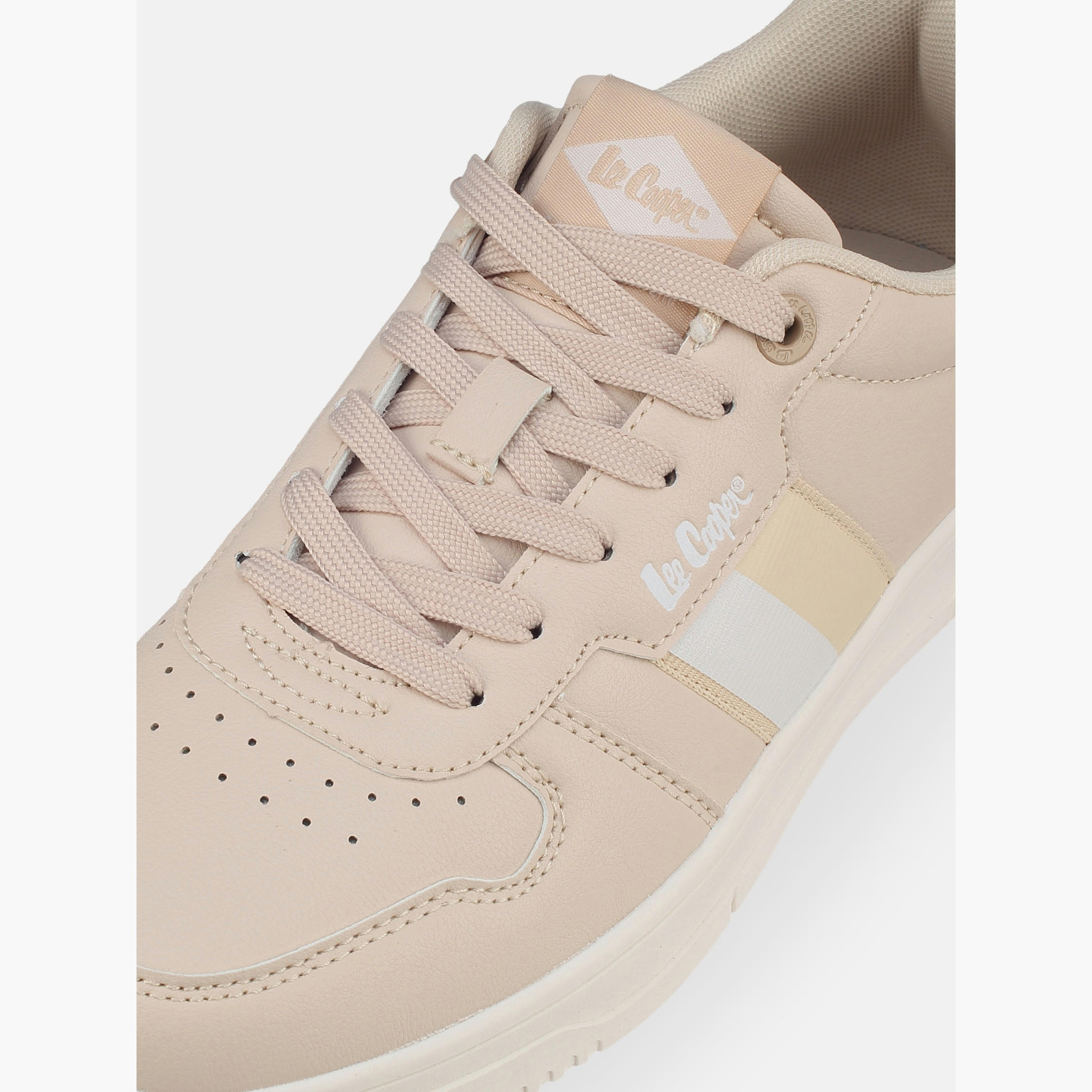 حذاء سنيكرز كاحل برباط إغلاق للنساء من لي كوبر-women-shoes-sneakers-image-4