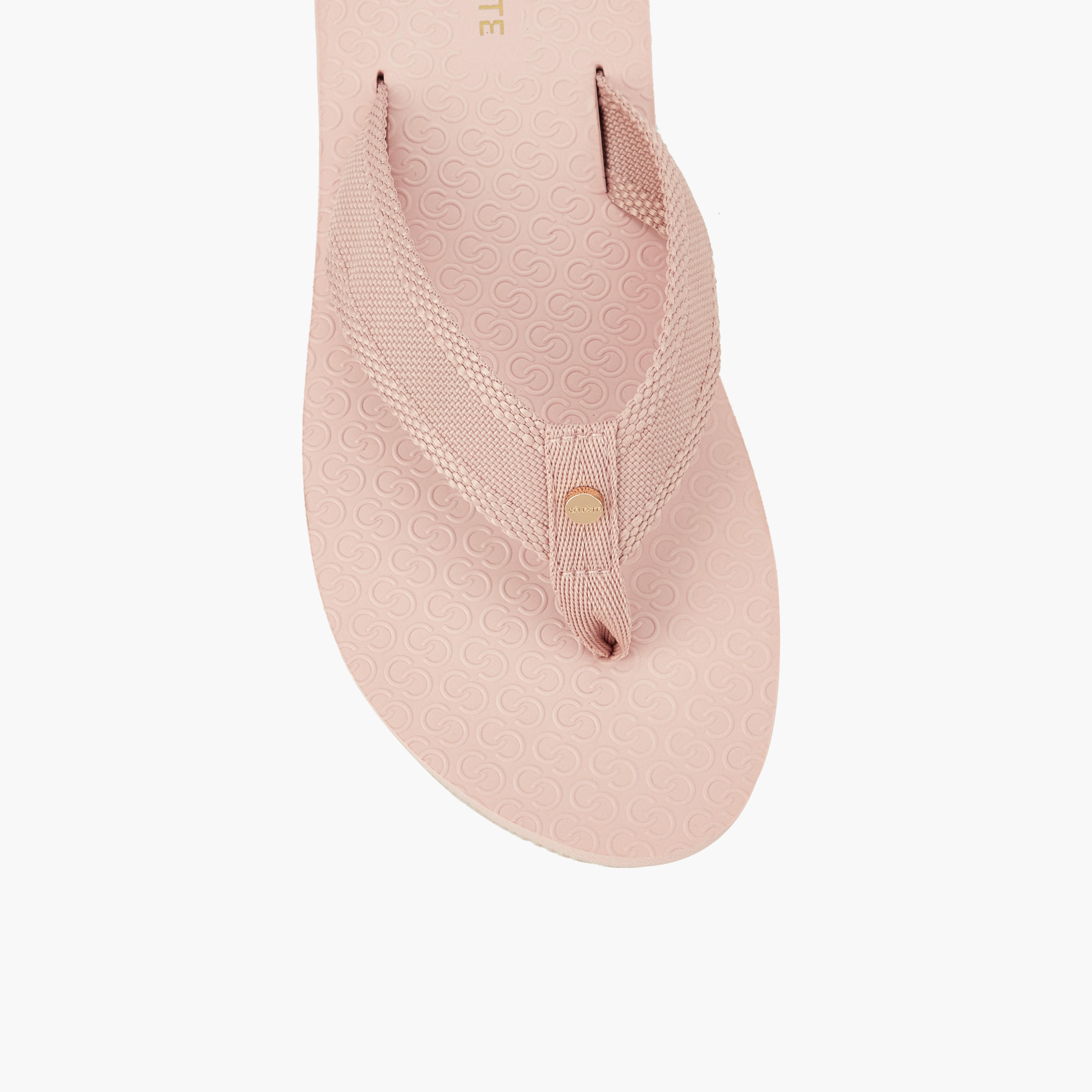 شبشب مونوجرام بارز الملمس للنساء من سيليست-women-shoes-flipflopsandslides-image-1