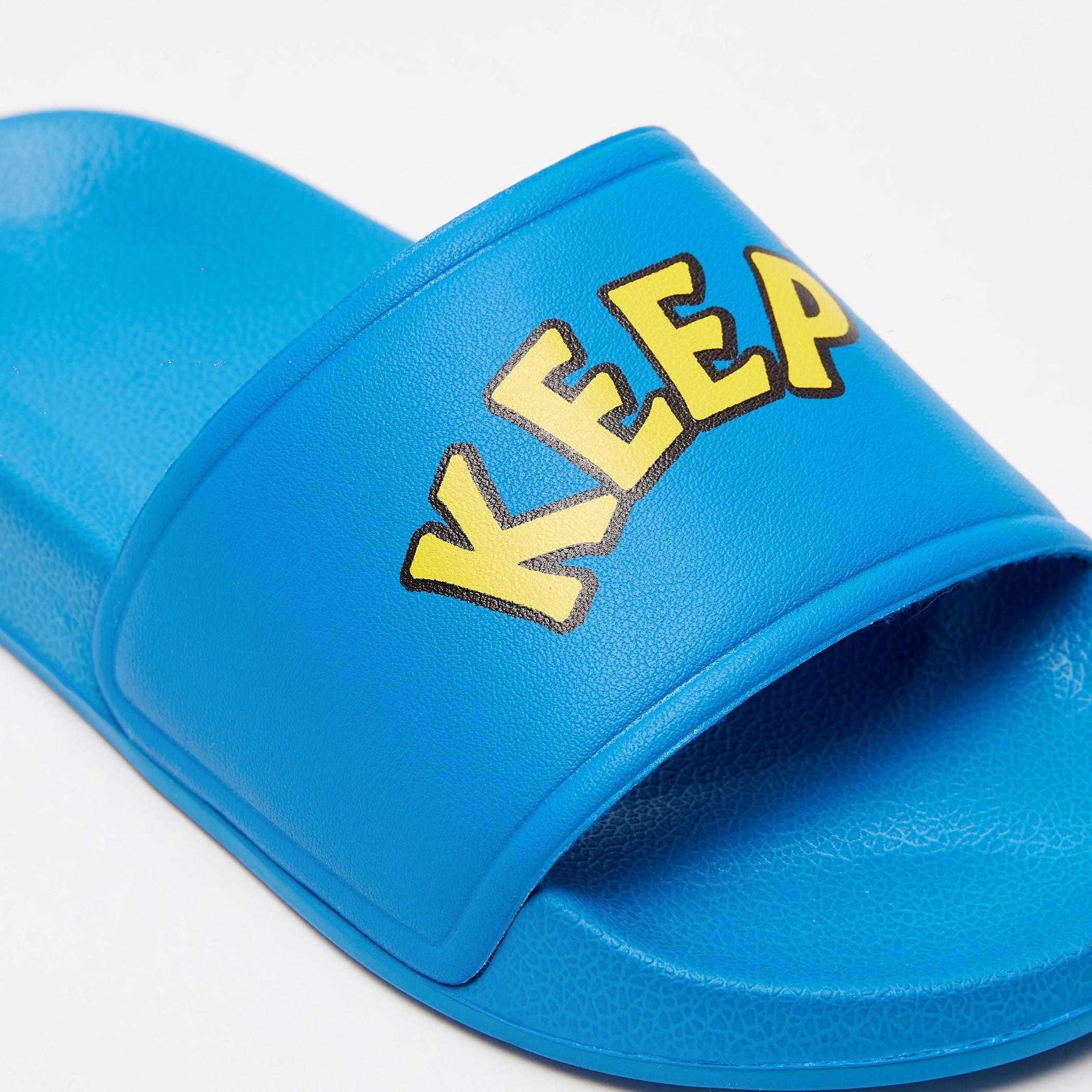 شبشب خفيف سهل الارتداء بطبعات تايبوجرافيك-boys-shoes-flipflopsandslides-image-5