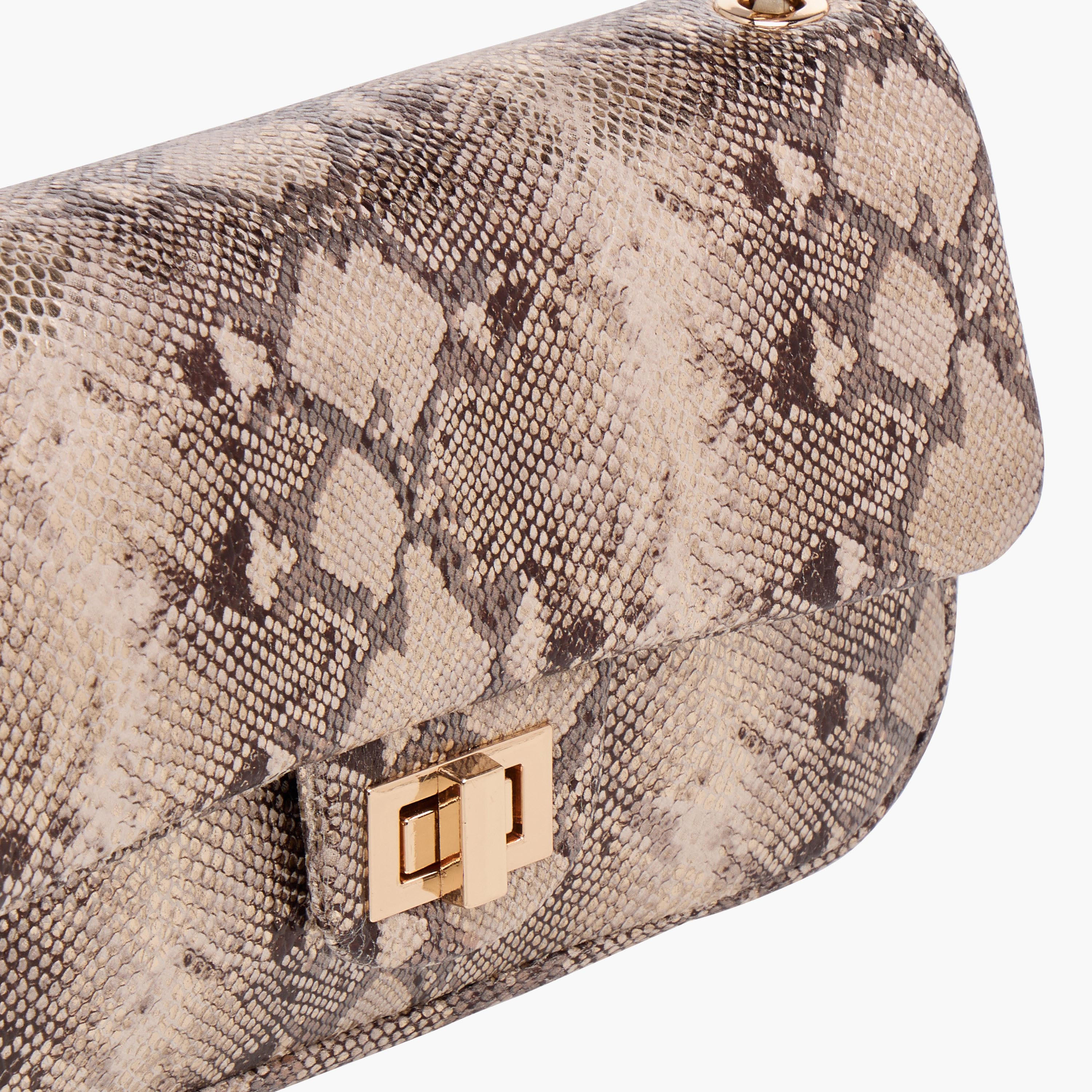شنطة كروس بودي بحزام سلسلة وقفل إغلاق وطبعات حيوانات من فلورا بيلا-women-bagsandwallets-handbags-image-4