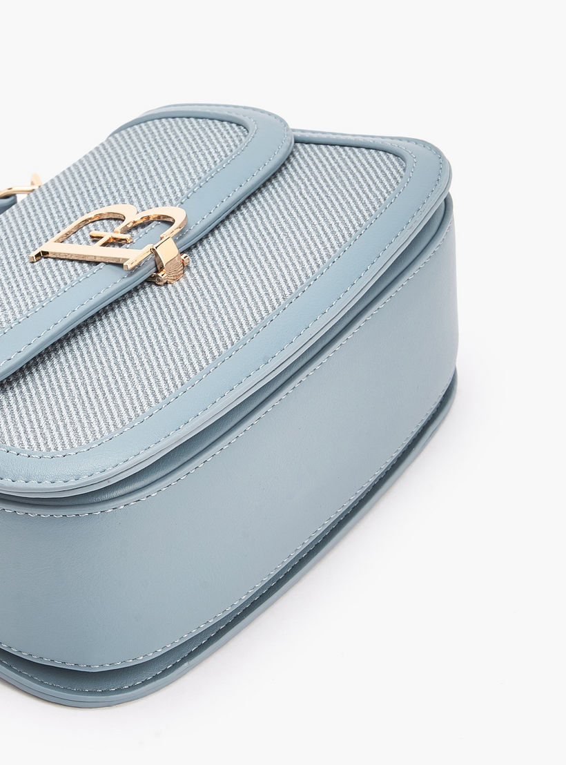 شنطة كروس بودي بتفاصيل شعار مع حزام سلسلة من فلورا بيلا-women-bagsandwallets-handbags-image-7