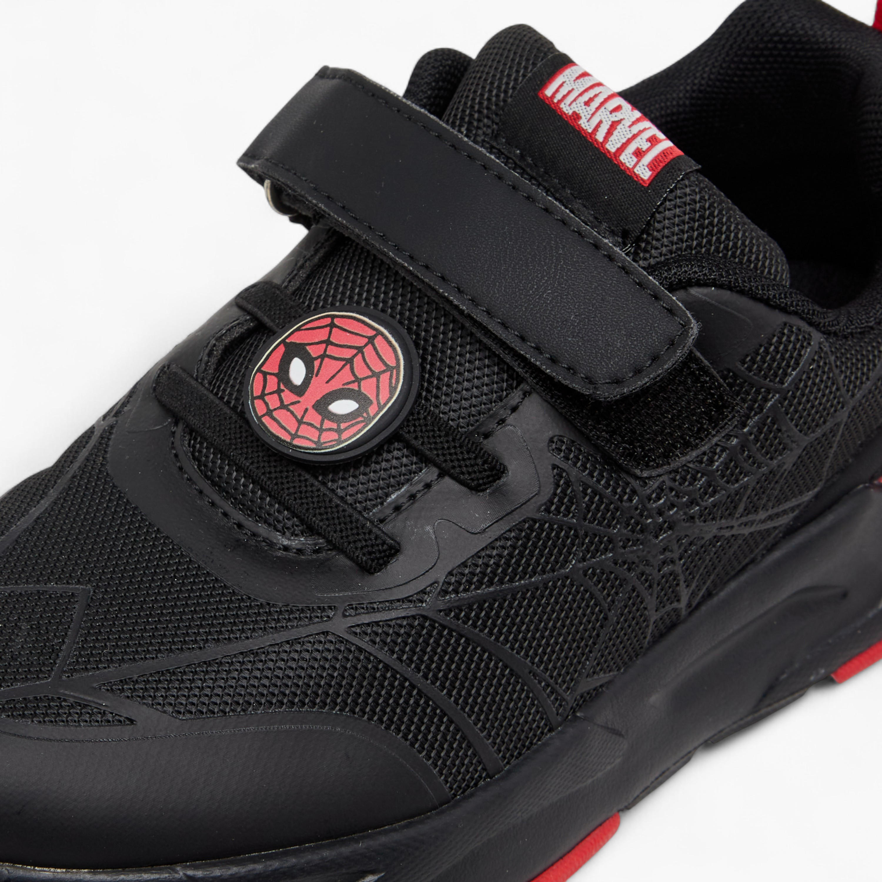حذاء سنيكرز بشريط إغلاق لاصق وزخارف سبايدر مان-boys-shoes-sneakers-image-4