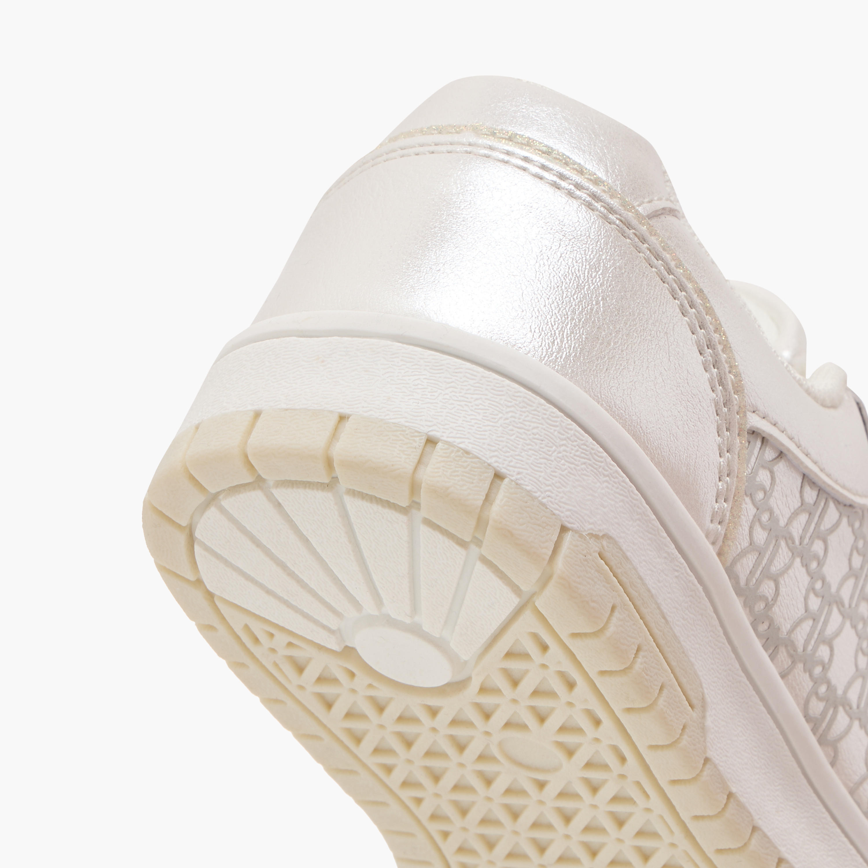 حذاء سنيكرز بشريط إغلاق لاصق وطبعات من باربي-girls-shoes-sneakers-image-5