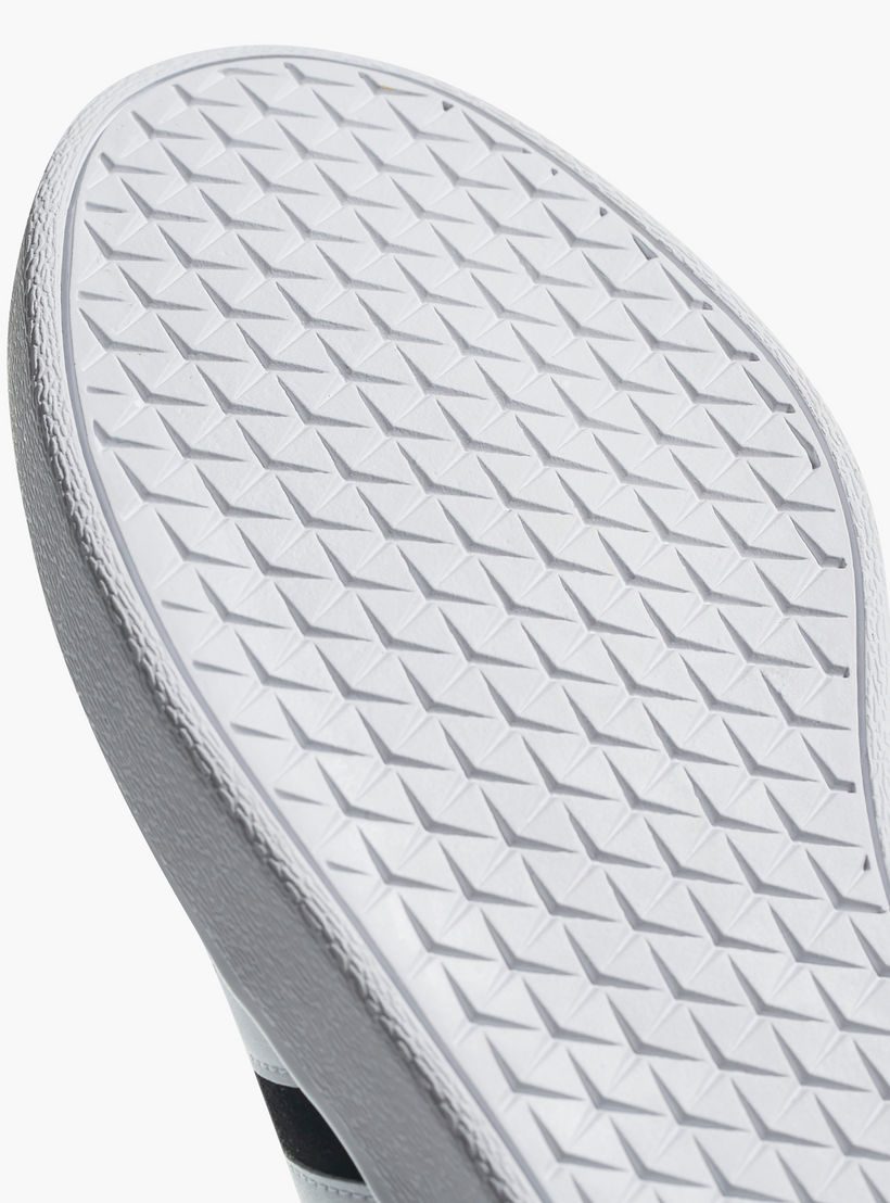 حذاء مشي برباط إغلاق للرجال من أديداس - في أل كورت 2.0-sports-men-shoes-image-7
