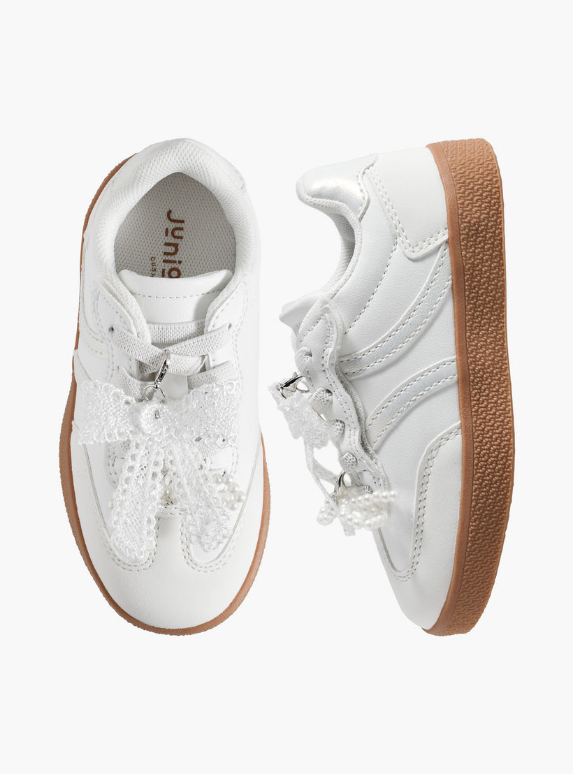 حذاء سنيكرز مزين بفيونكة ورباط إغلاق للبنات من جونيورز-girls-shoes-sneakers-image-1