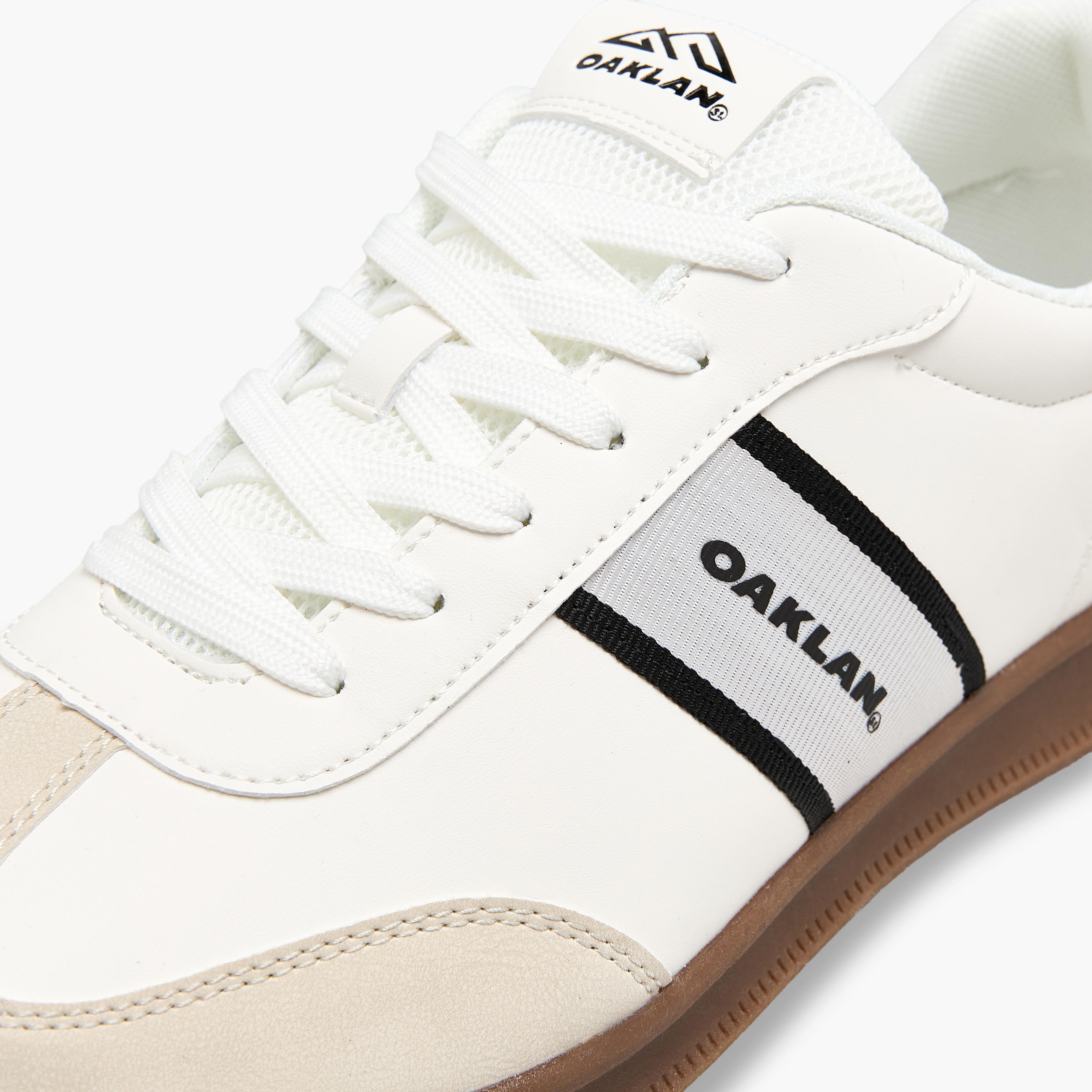 حذاء سنيكرز برباط إغلاق للرجال من أوكلان من شو إكسبربس-men-shoes-sneakers-image-4