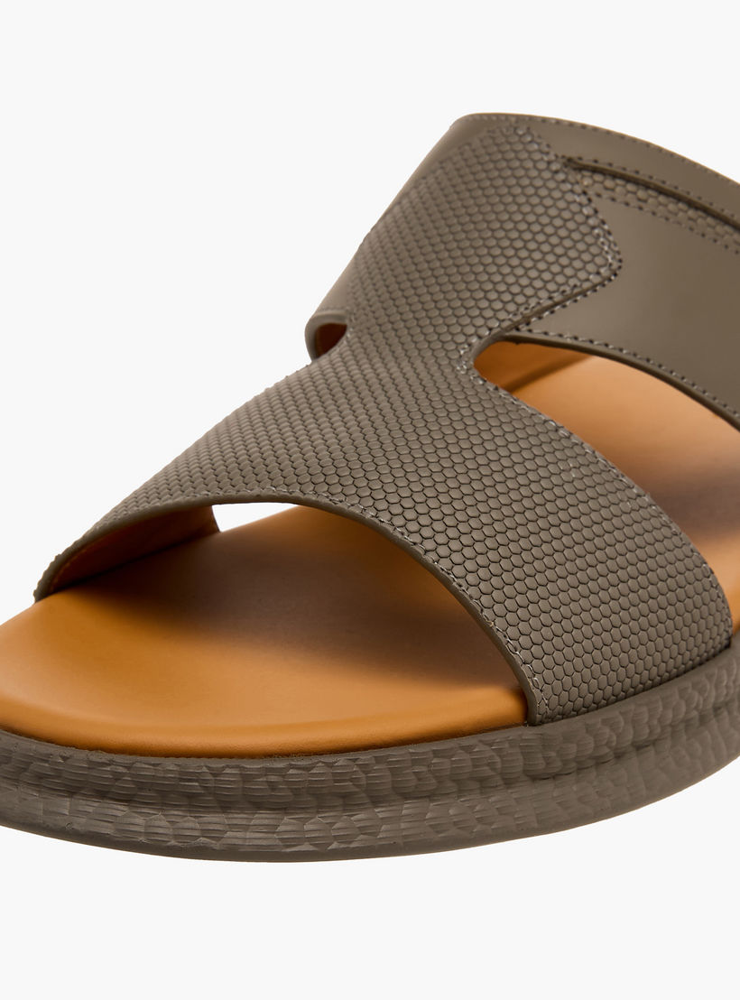 Le Confort Men Slip-On Arabic Sandals-men-shoes-sandals-image-4