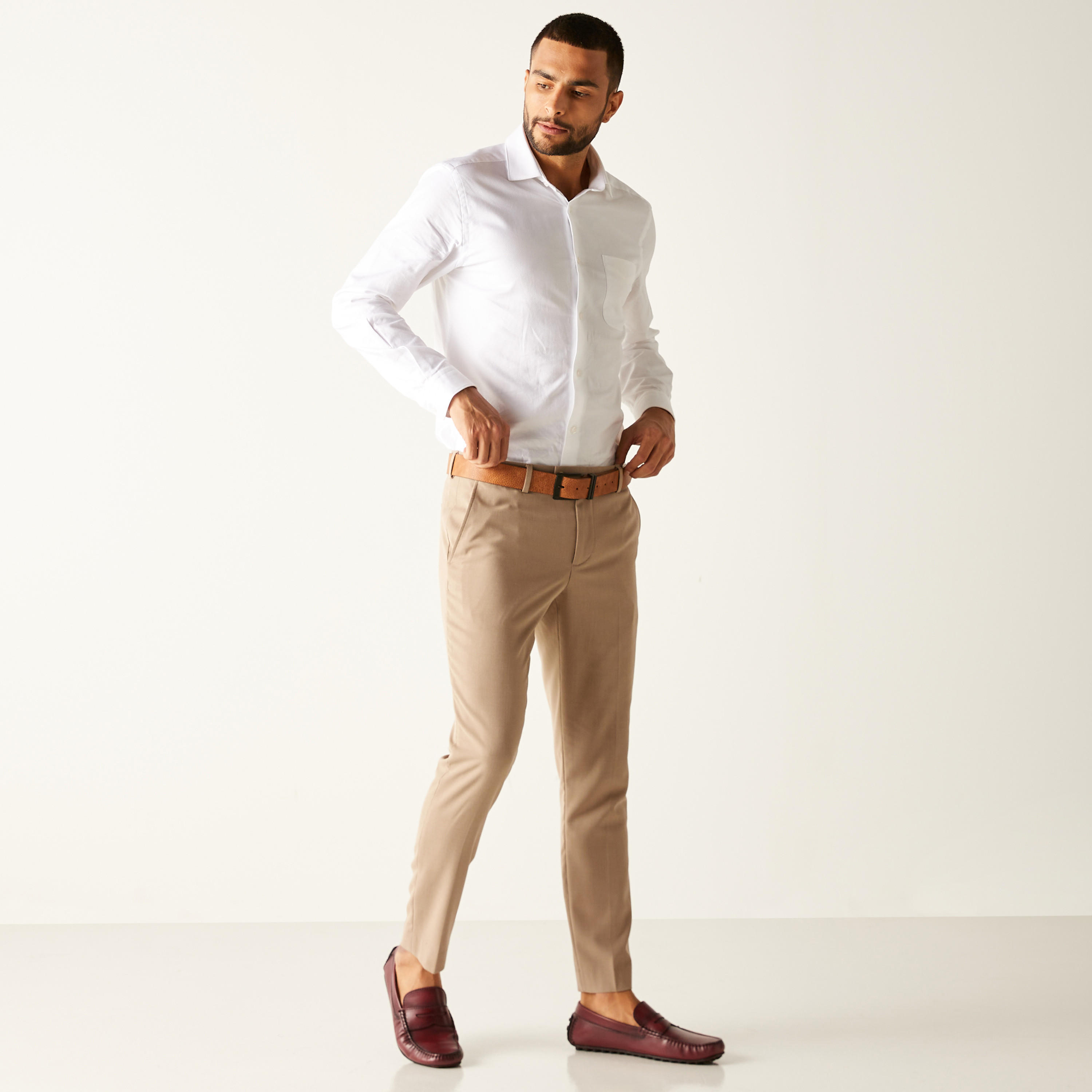 حذاء موكاسين بتفاصيل مفرّغة معدنية للرجال من دوتشيني-men-shoes-loafersandmoccasins-image-5