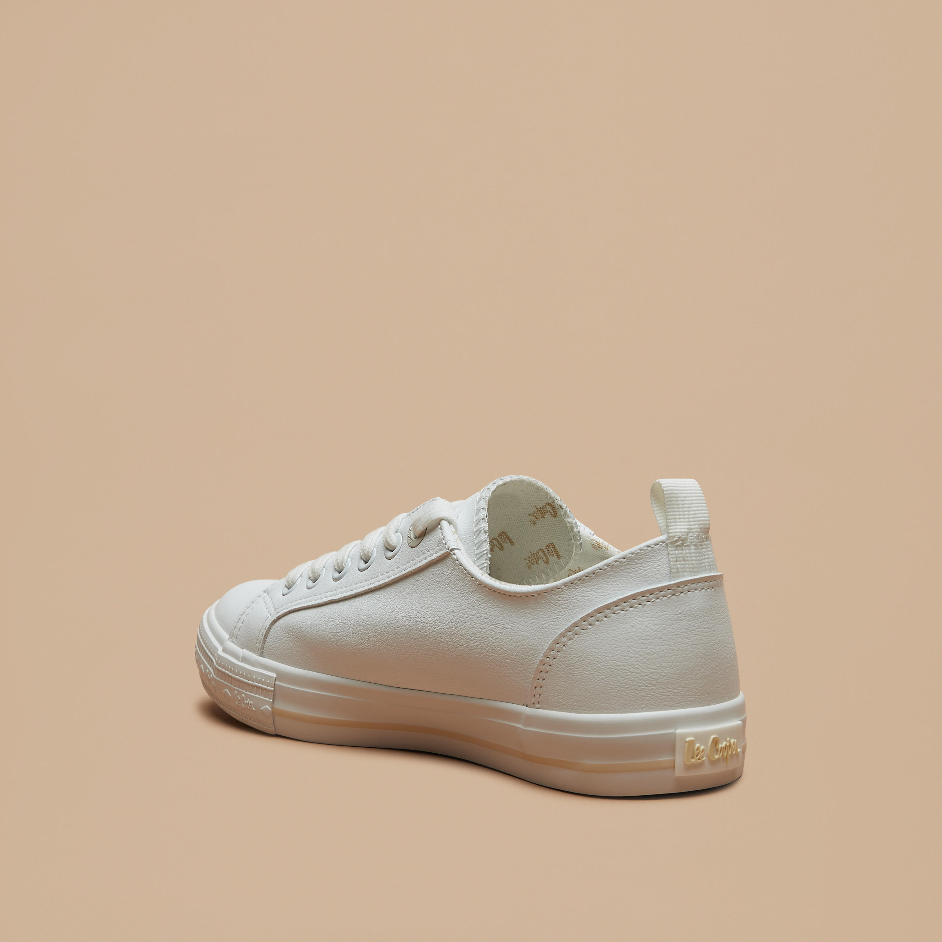 حذاء سنيكرز برباط إغلاق وكاحل منخفض للنساء من لي كوبر-women-shoes-sneakers-image-7