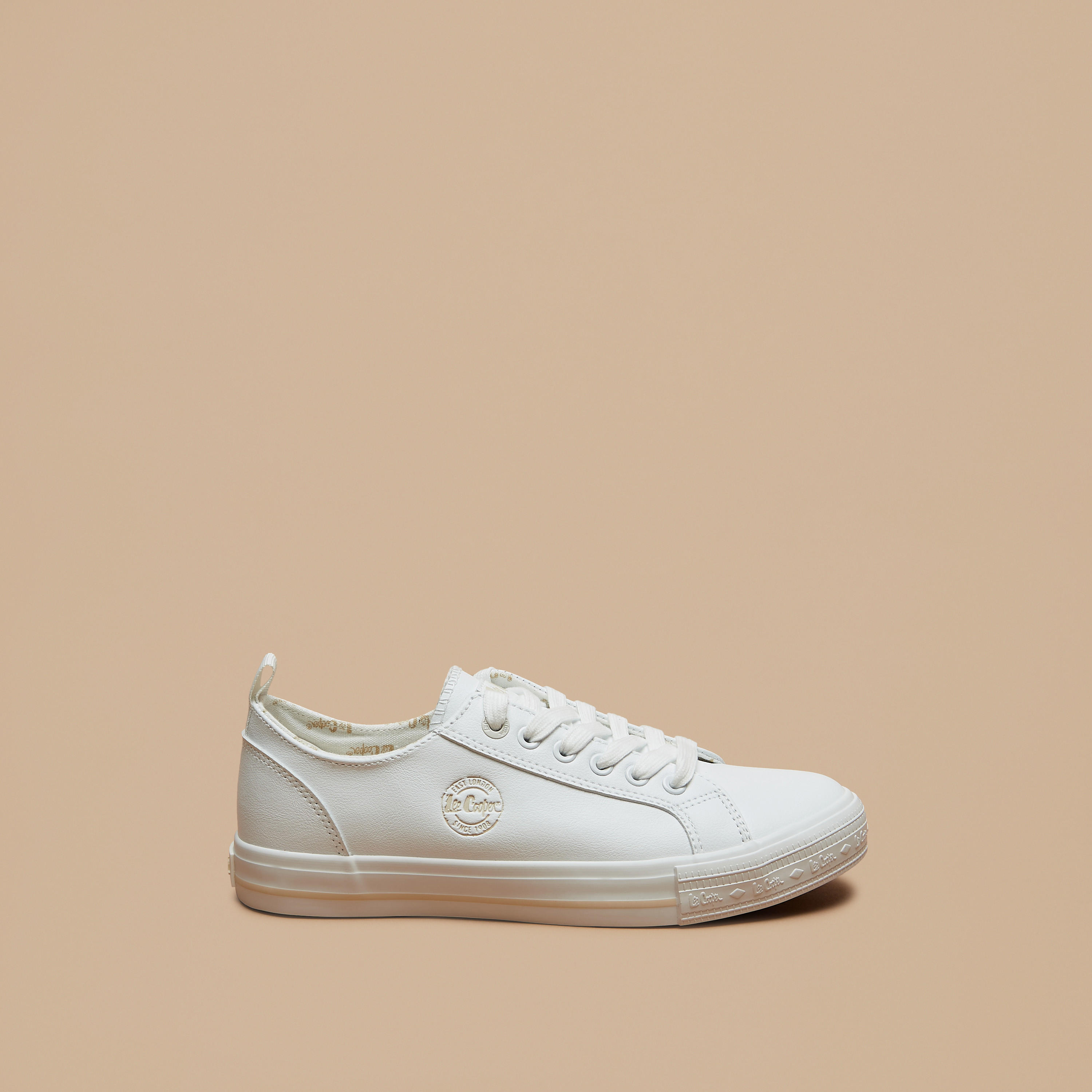 حذاء سنيكرز برباط إغلاق وكاحل منخفض للنساء من لي كوبر-women-shoes-sneakers-image-8