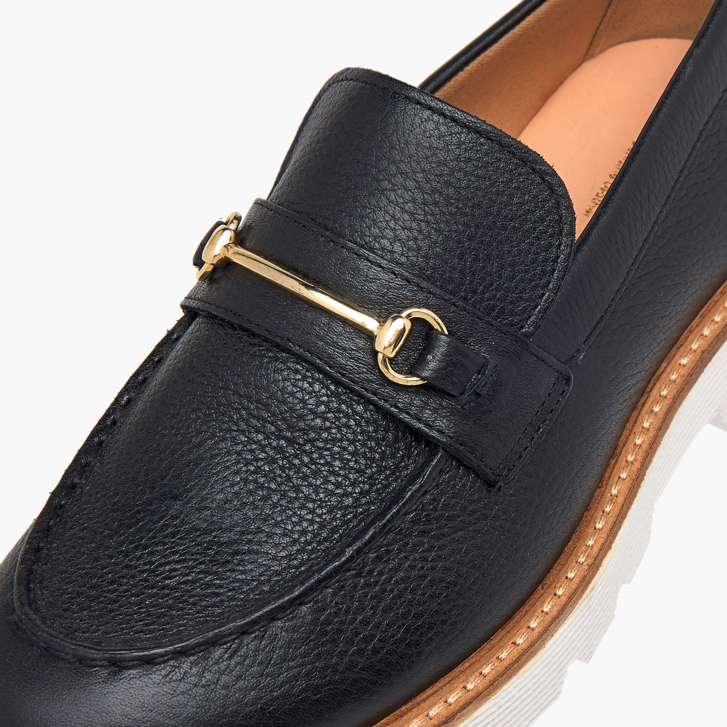 حذاء خفيف سهل الارتداء بزينة معدن للنساء من سيليست-women-shoes-loafersandmoccasins-image-9